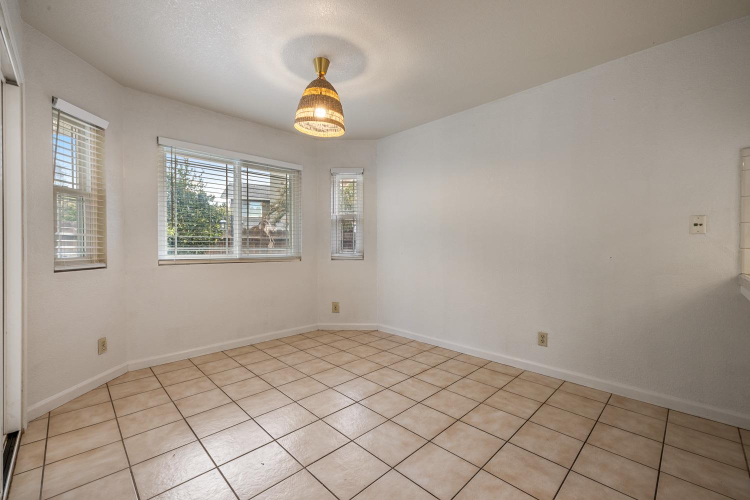 1940 N Berkeley Avenue