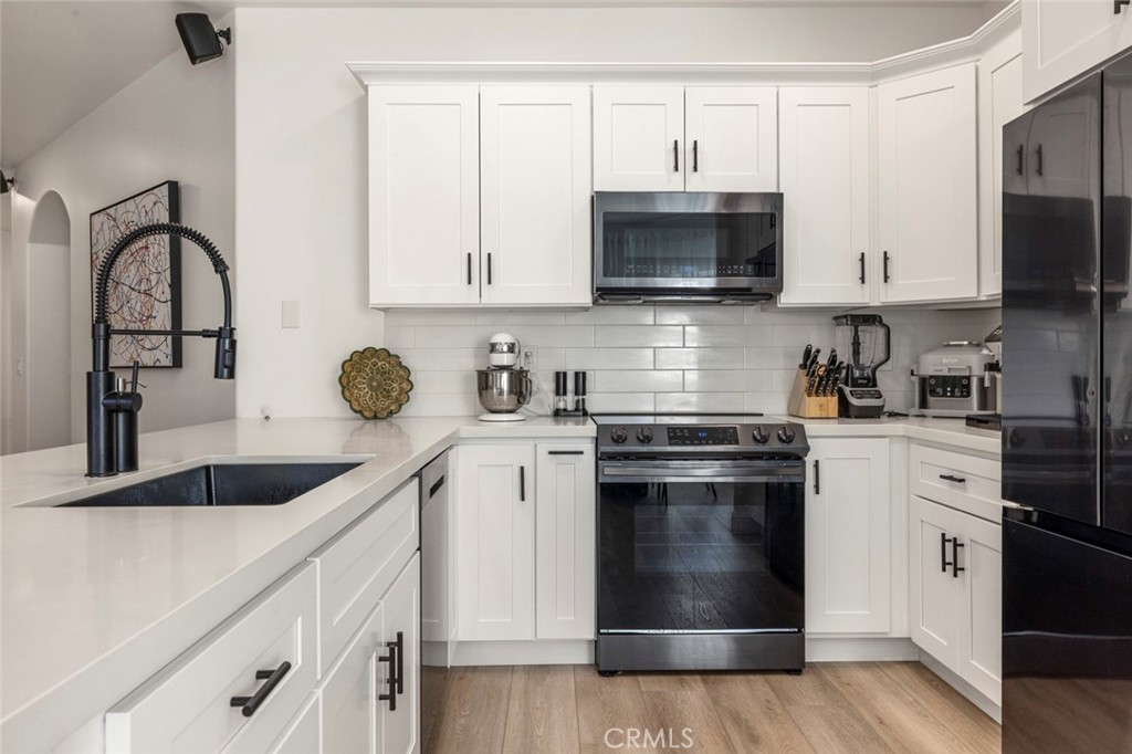 1068 Kiwi Court