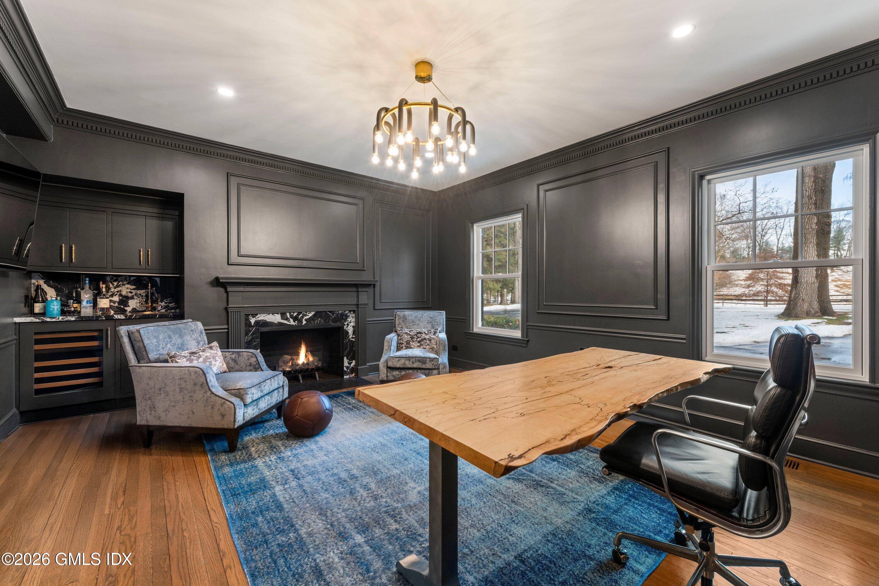 530 Round Hill Road
