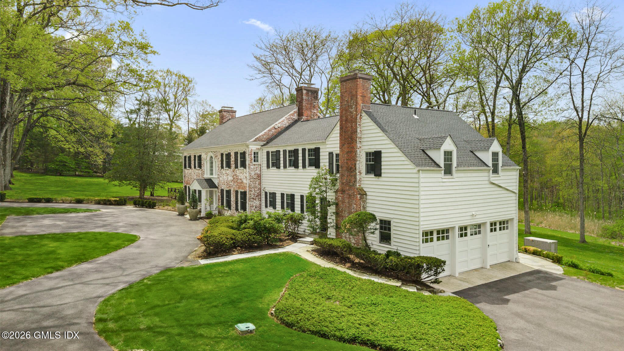 530 Round Hill Road