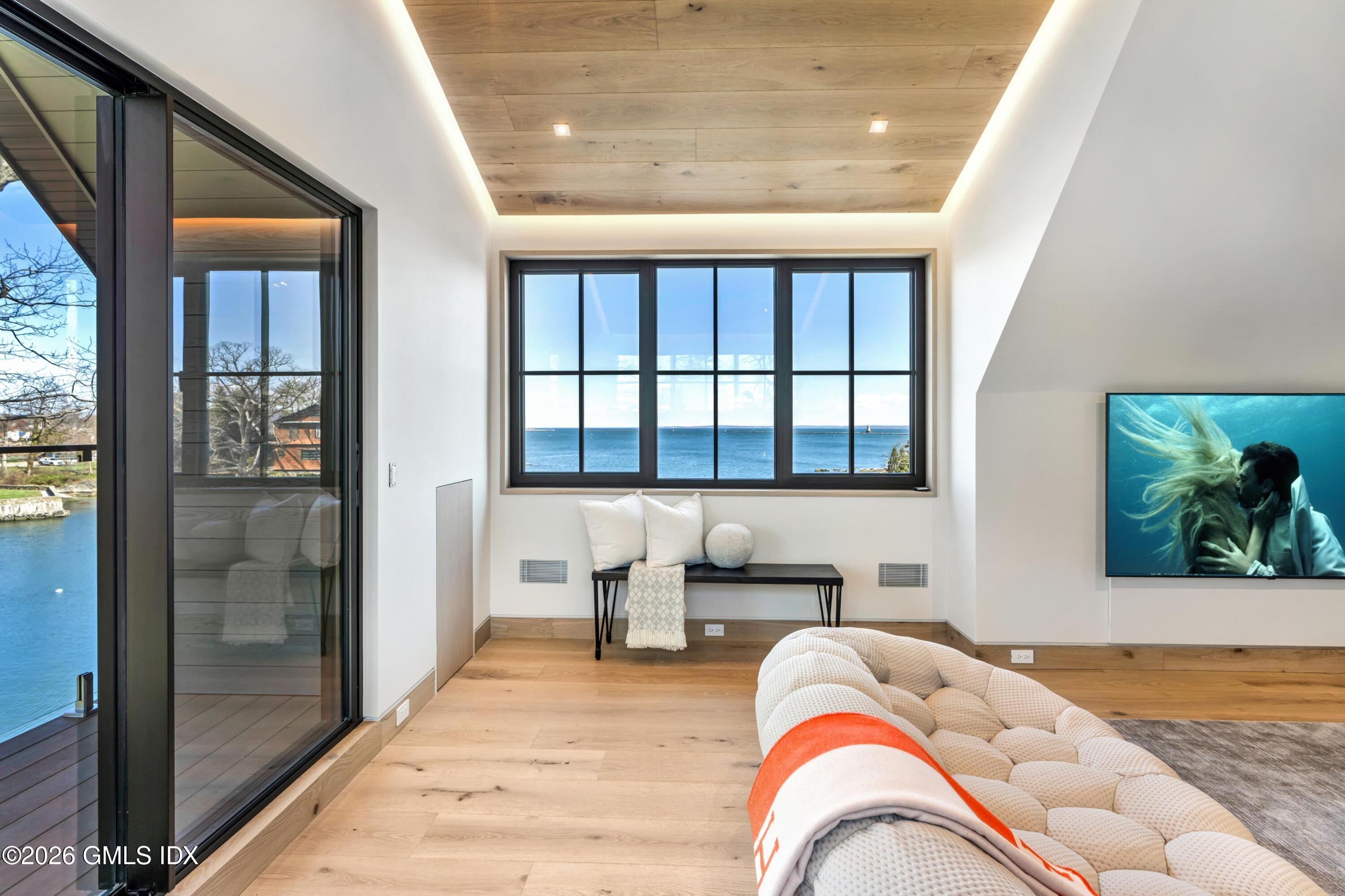 58 Shore Road