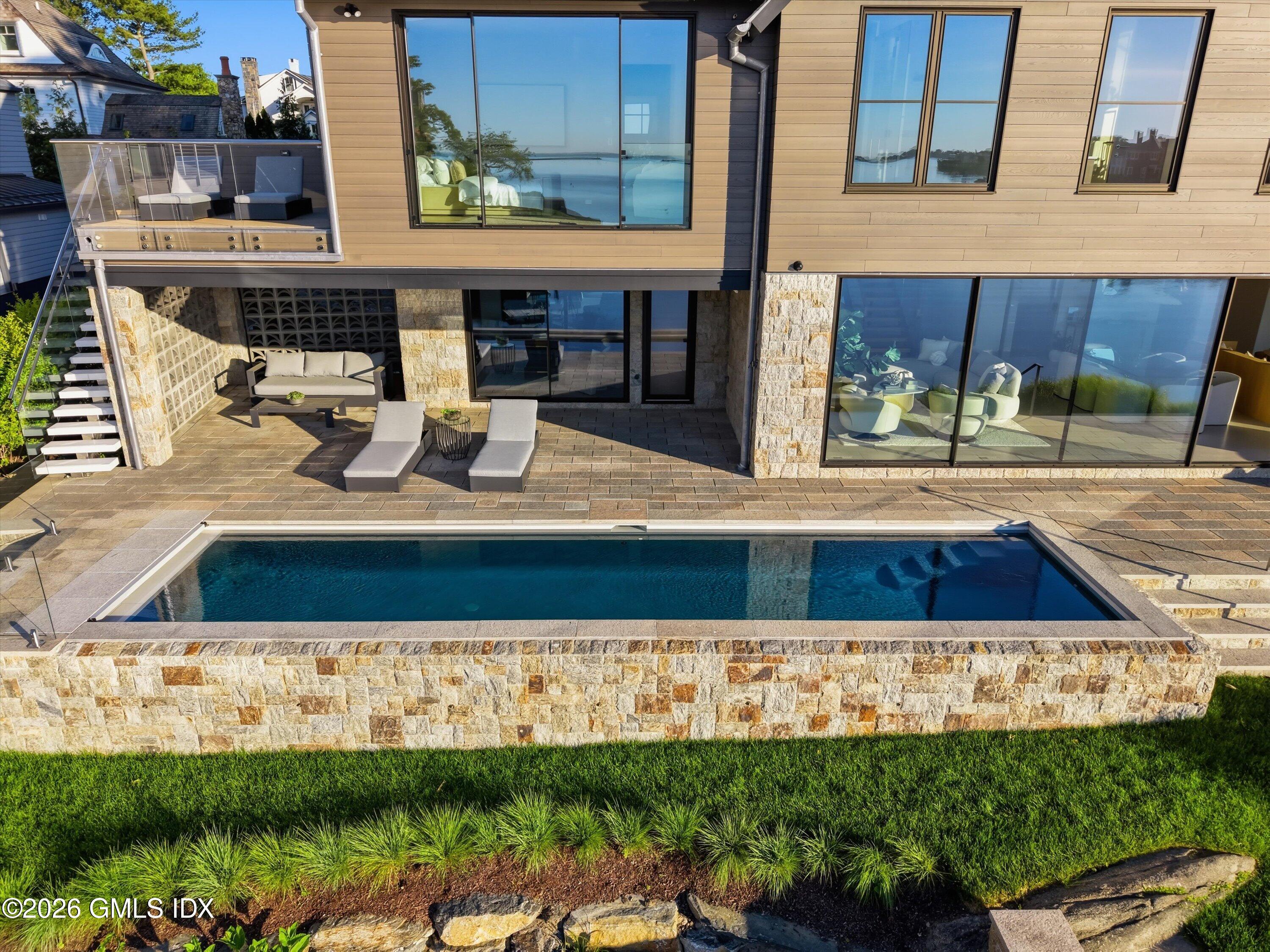 58 Shore Road