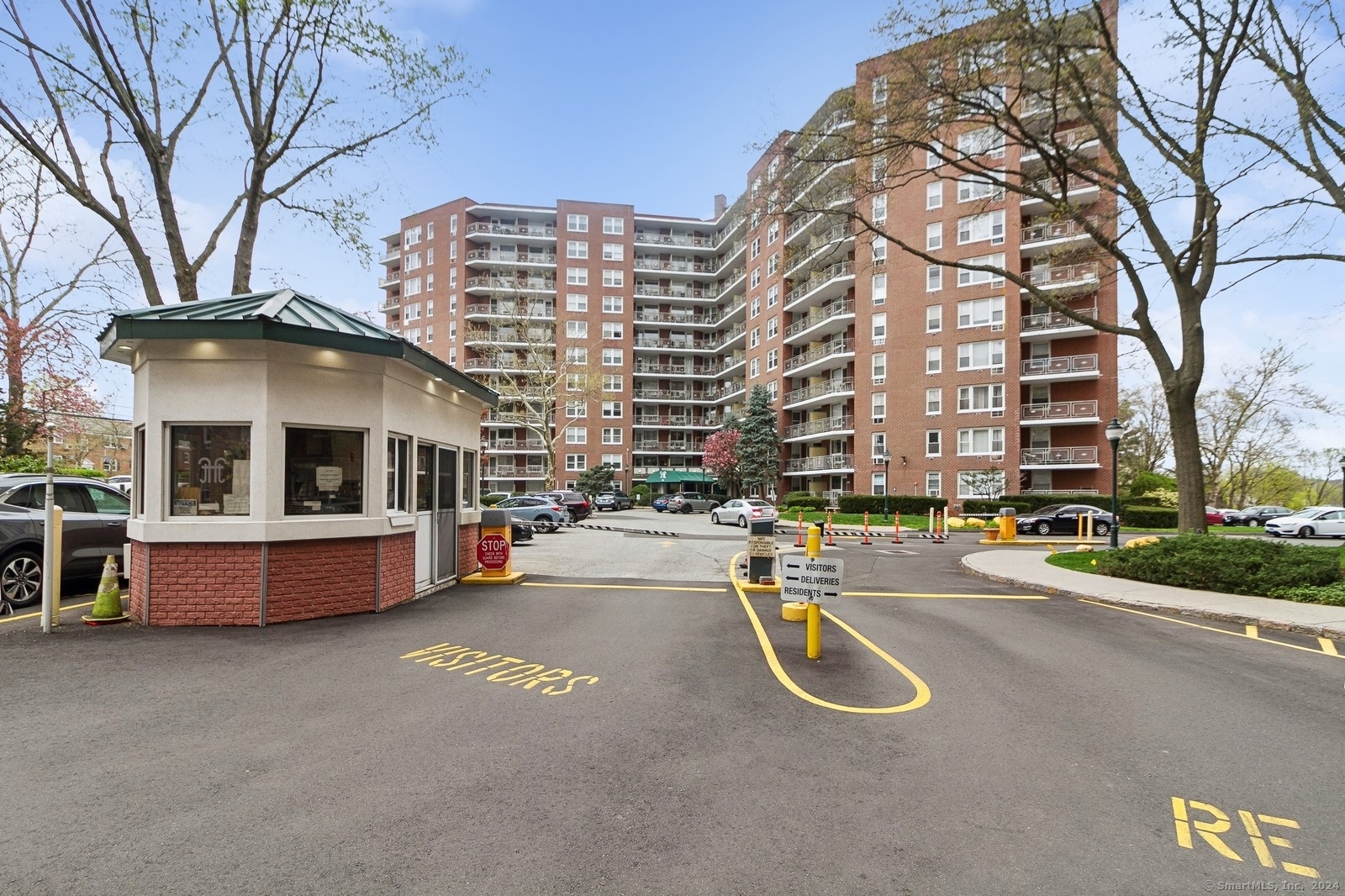 91 Strawberry Hill Avenue APT 125