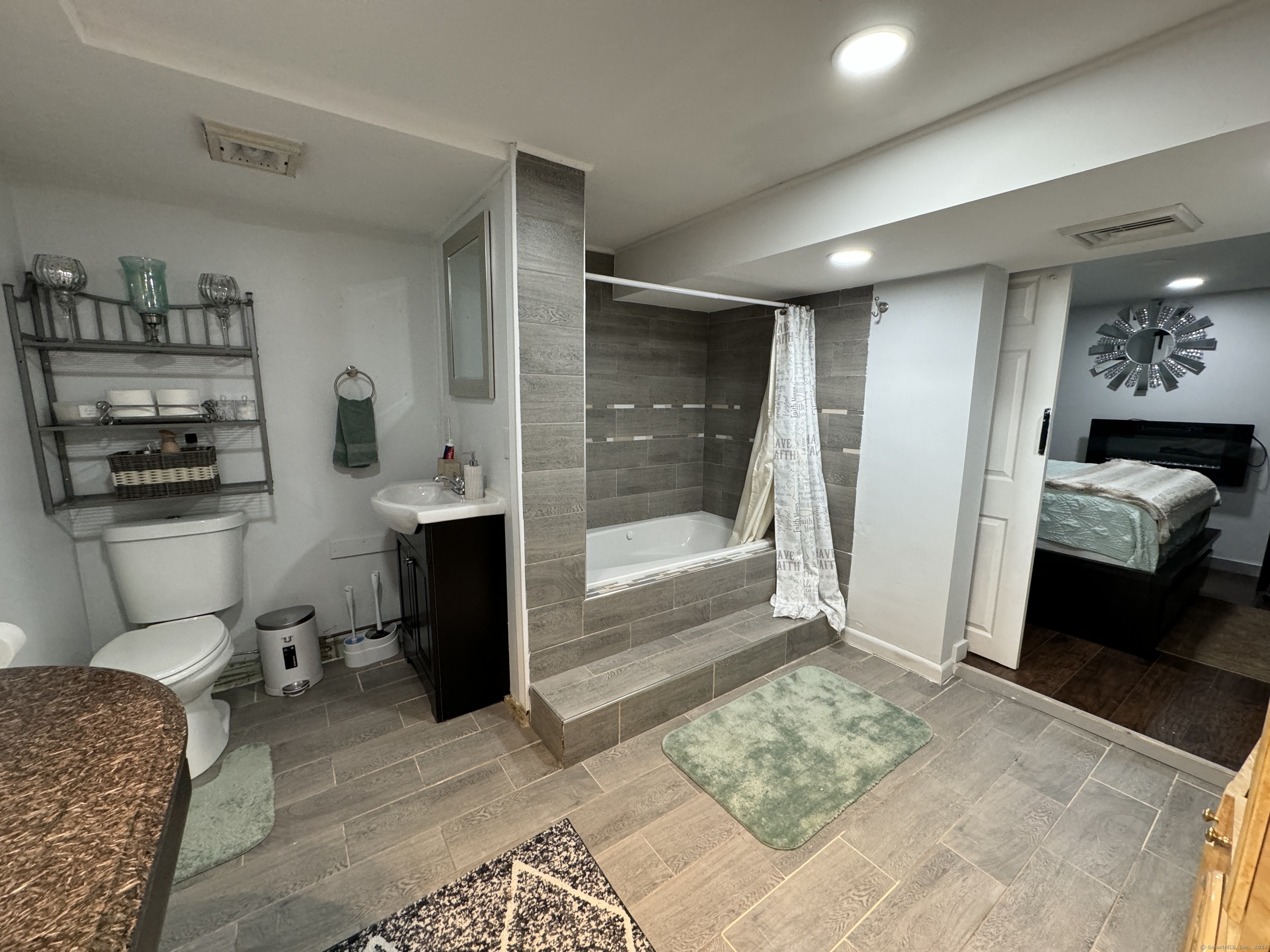 80 Overlook Avenue