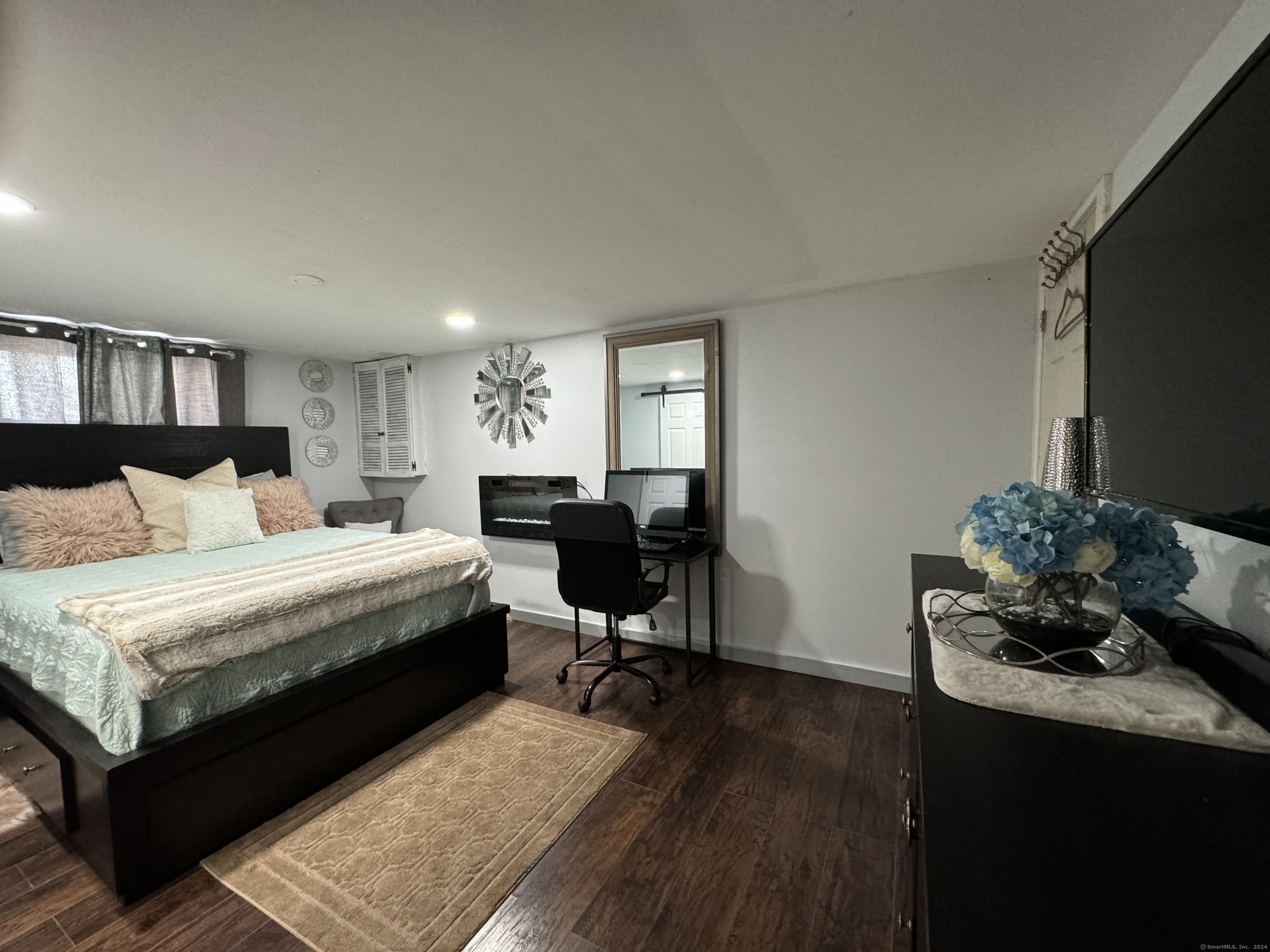 80 Overlook Avenue