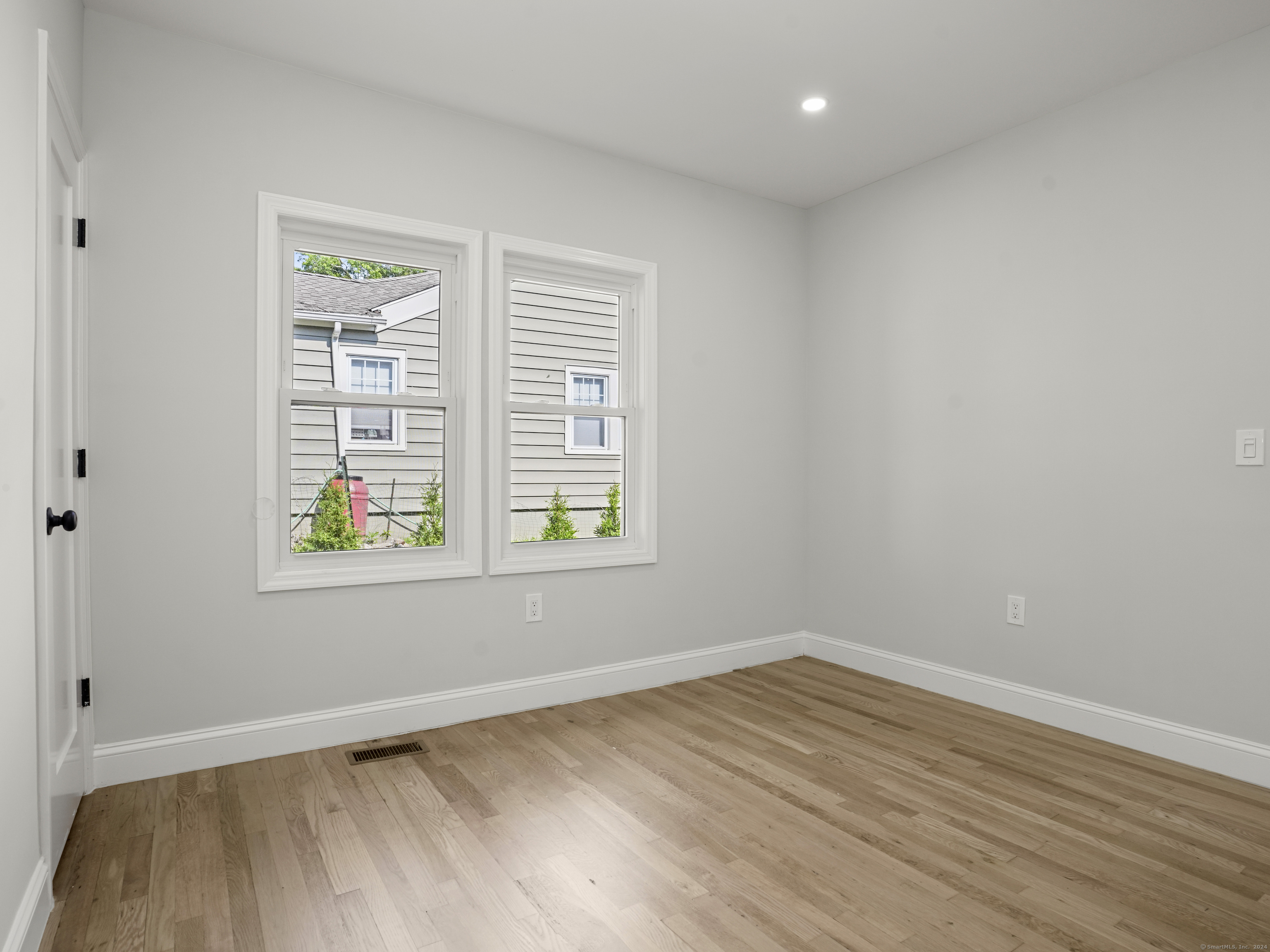 22 Willard Terrace