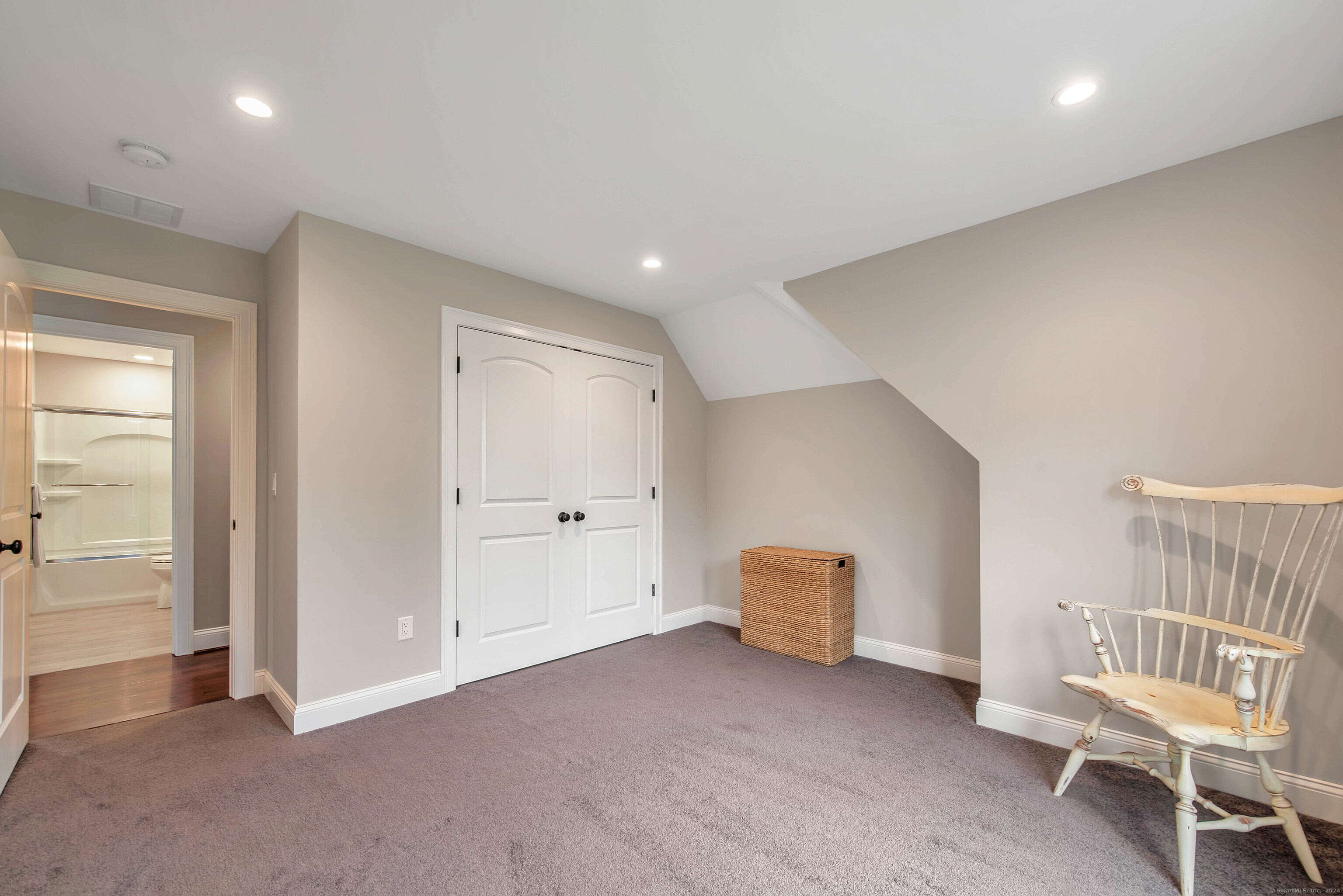8 Wyndham Lane 8