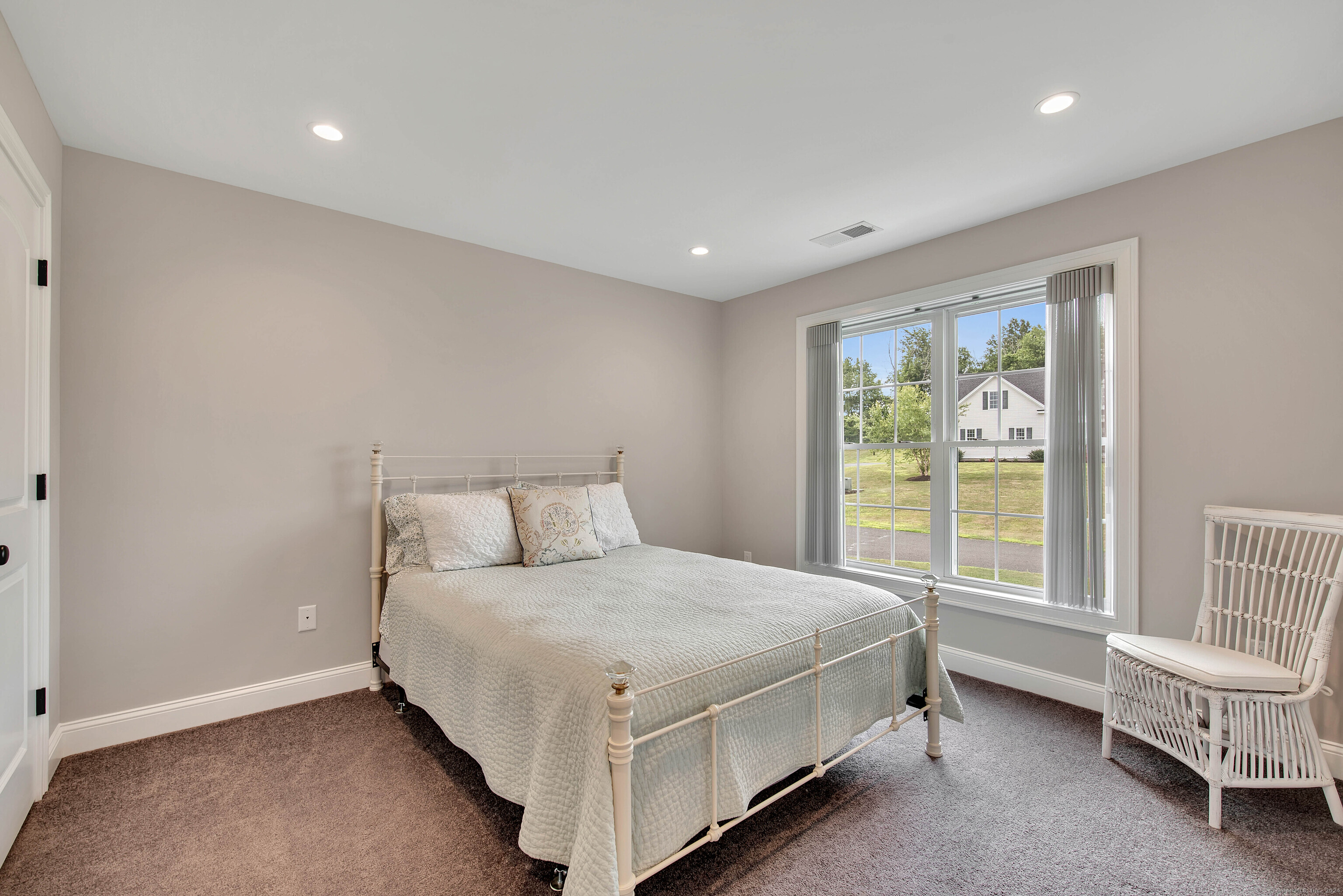 8 Wyndham Lane 8