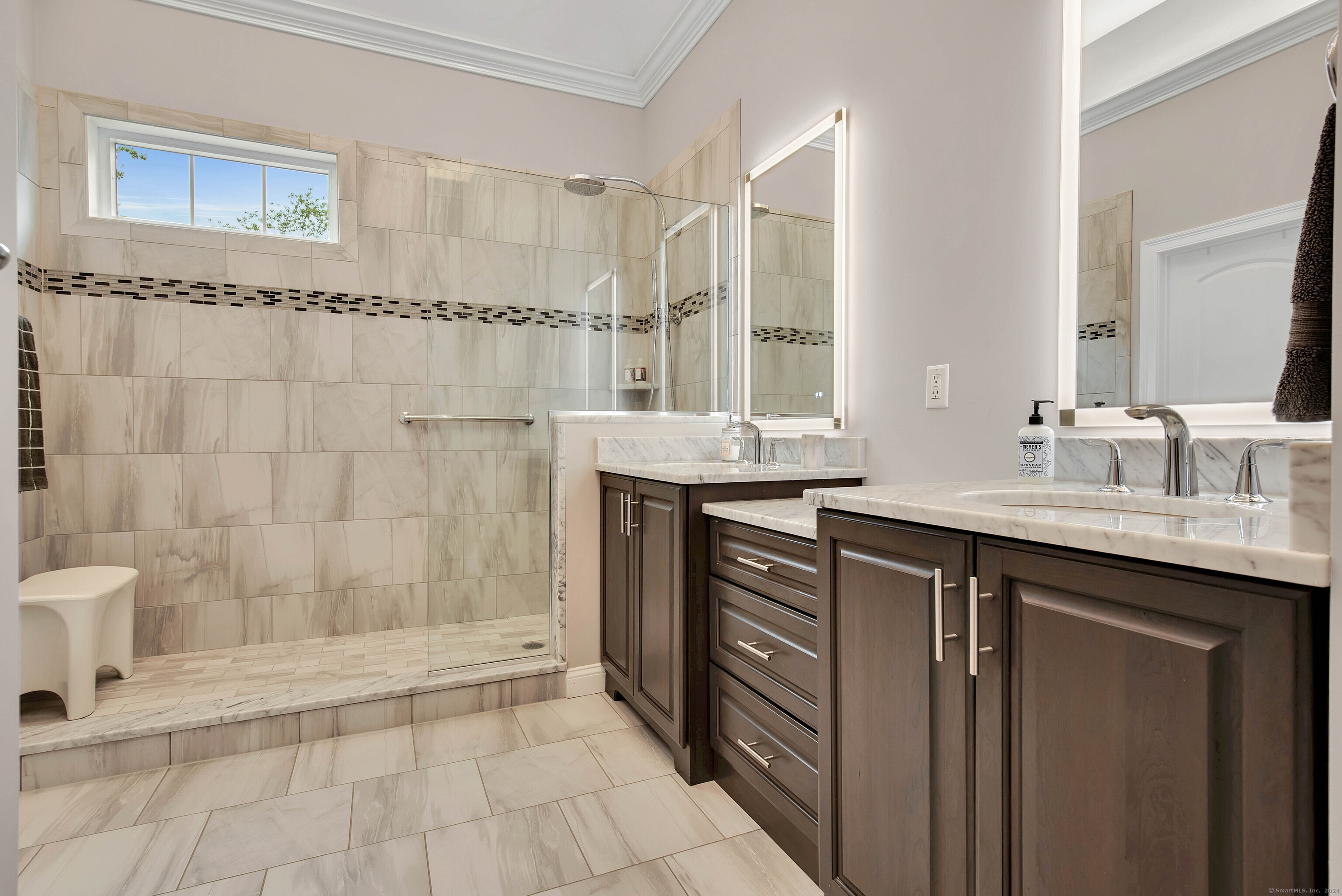 8 Wyndham Lane 8