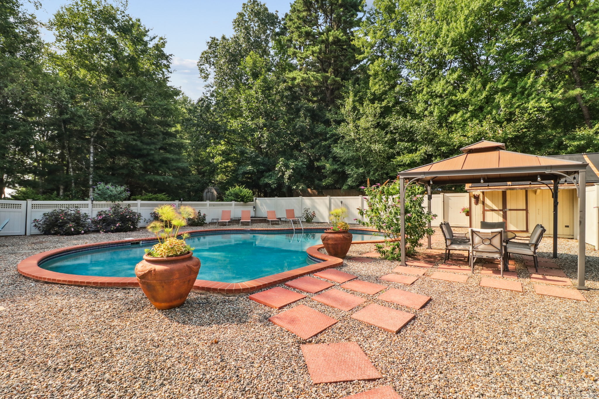 46 Pinnacle Road