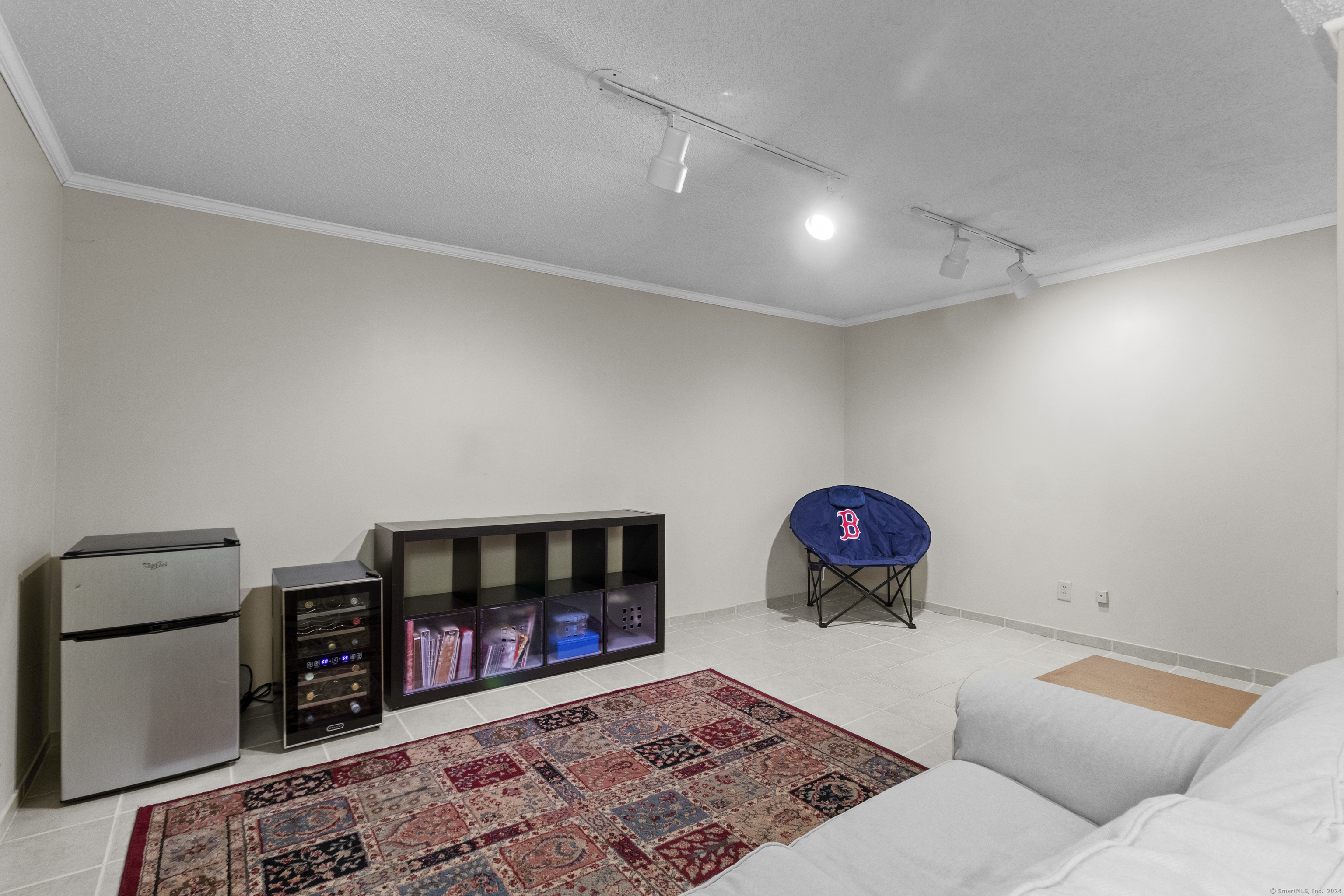 15 Overhill Road