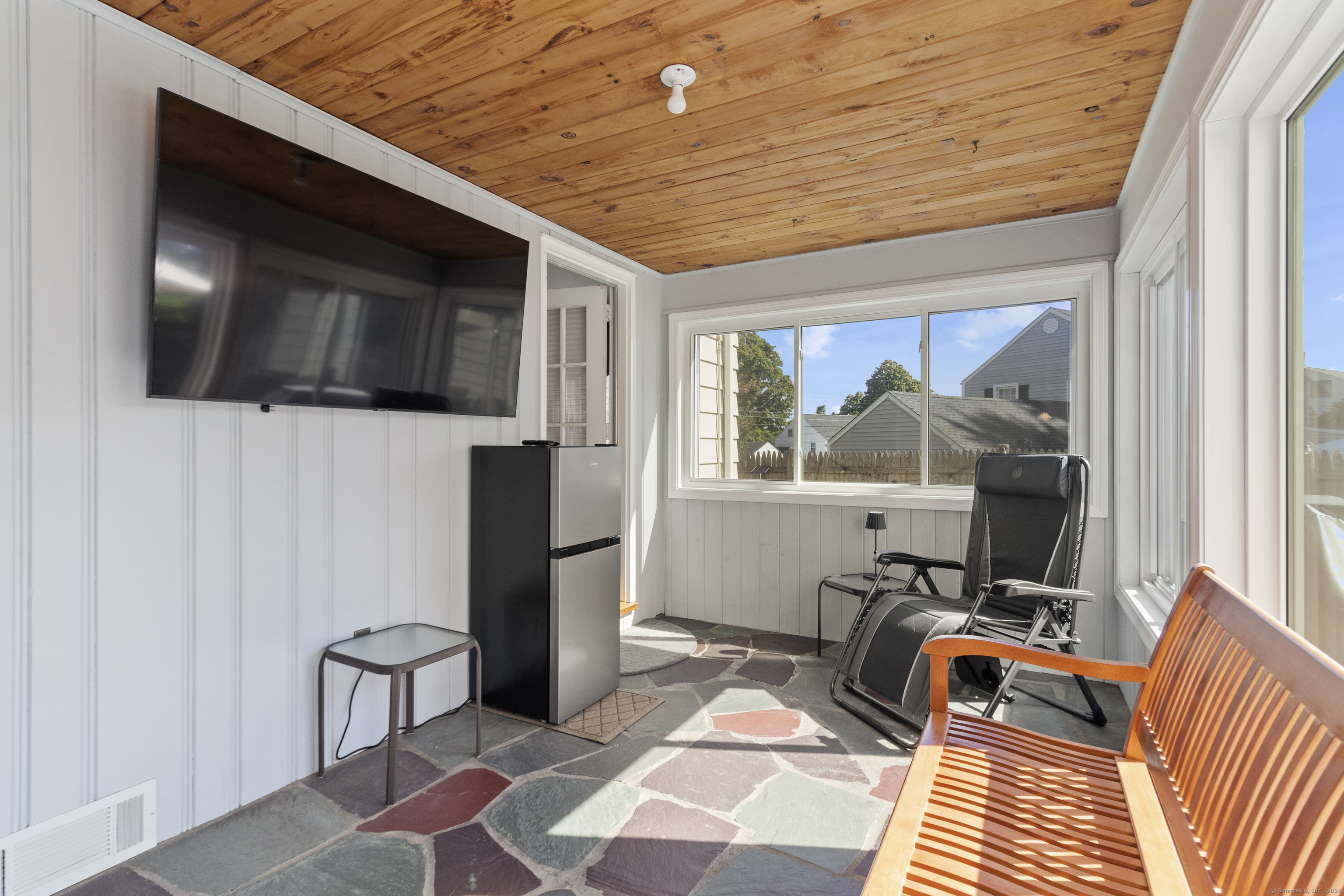 15 Overhill Road