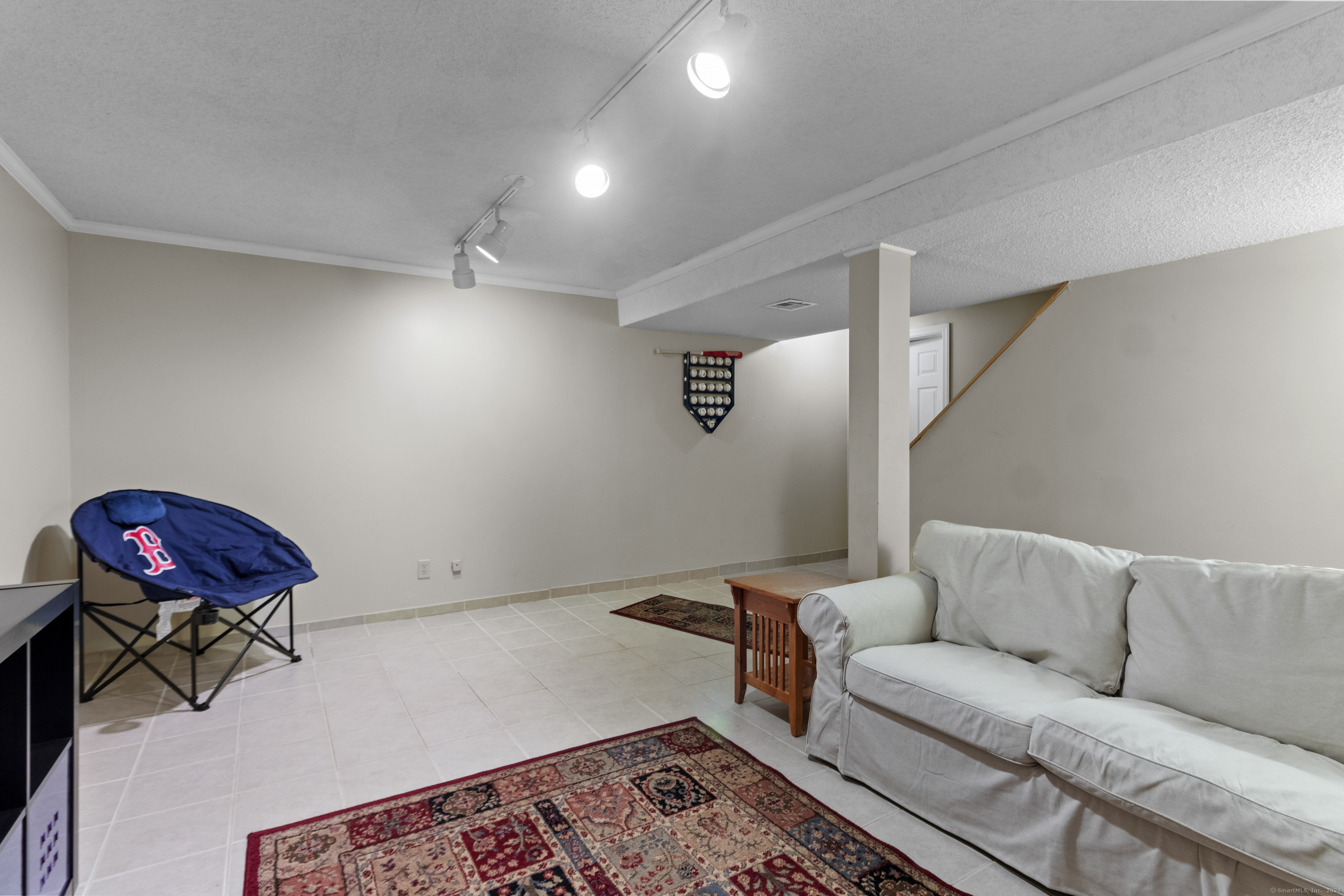 15 Overhill Road