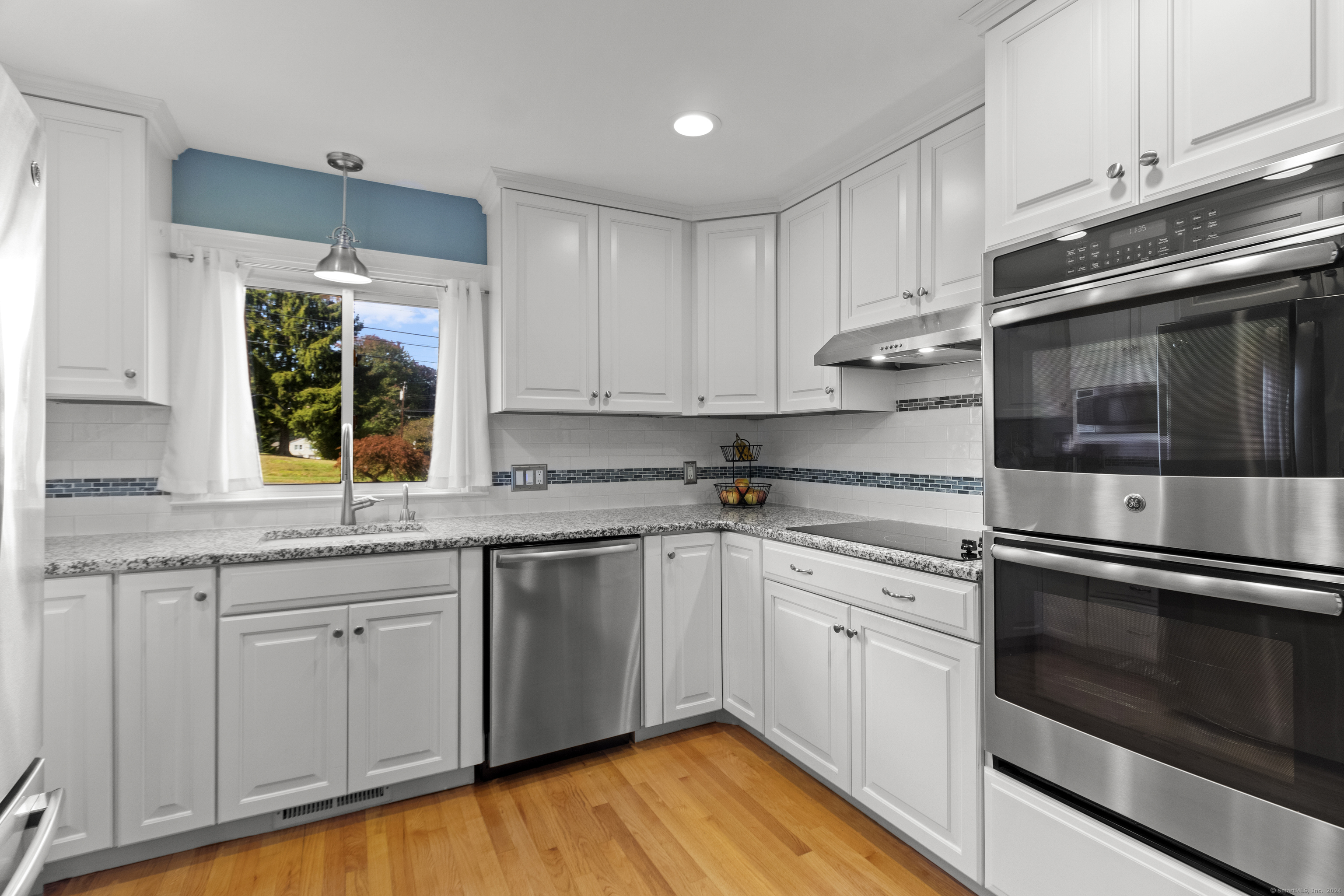 15 Overhill Road