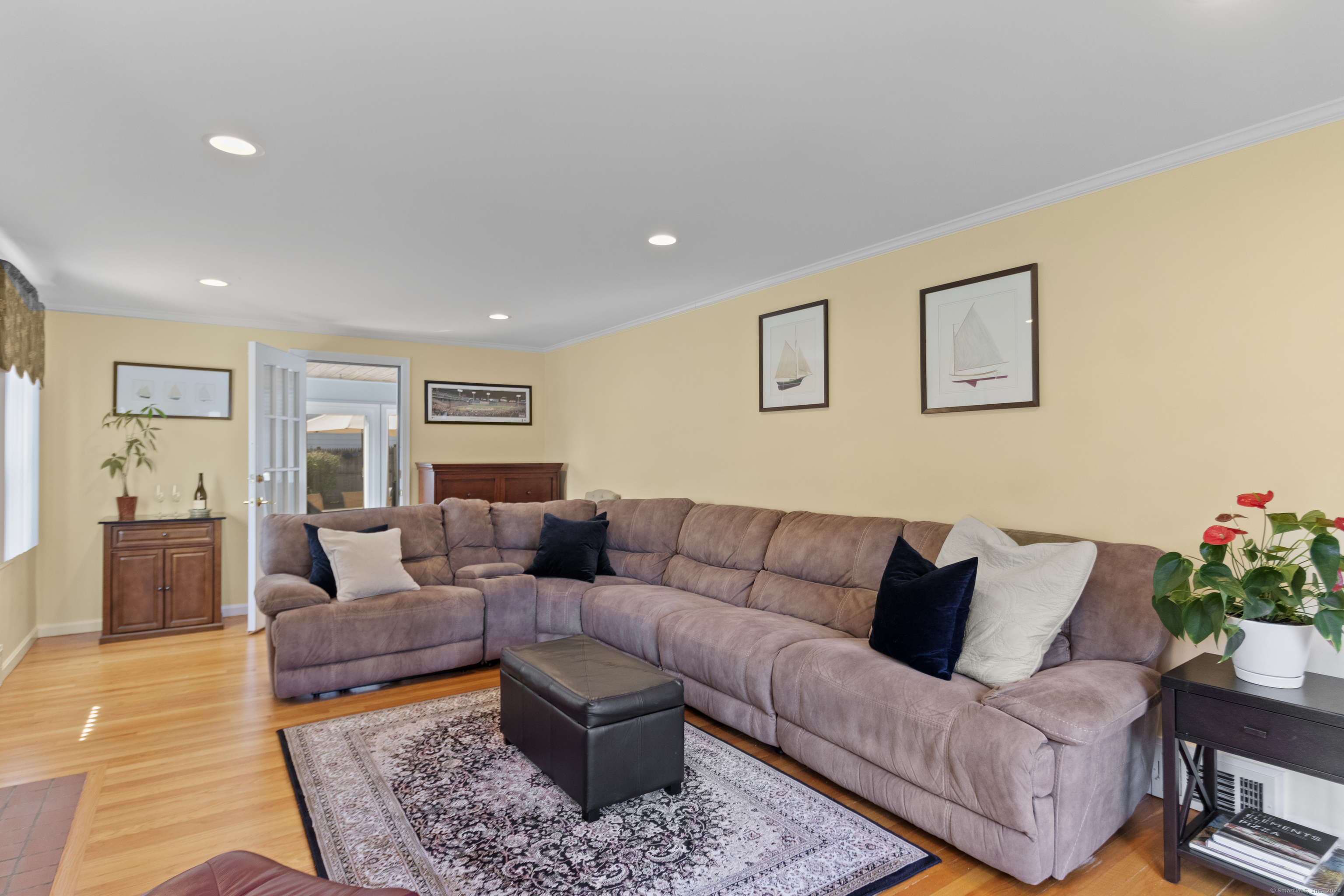 15 Overhill Road