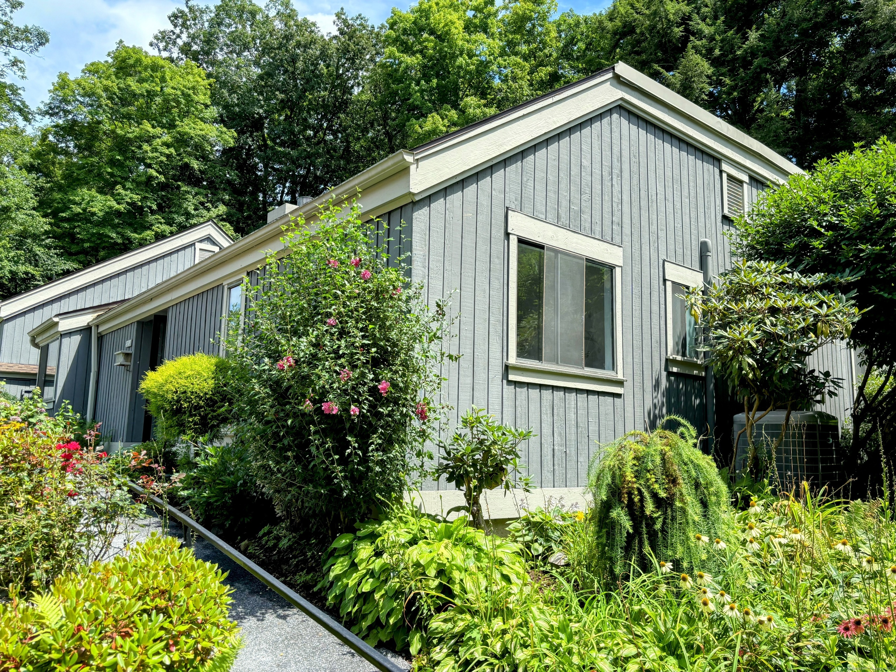 337 Heritage Village B