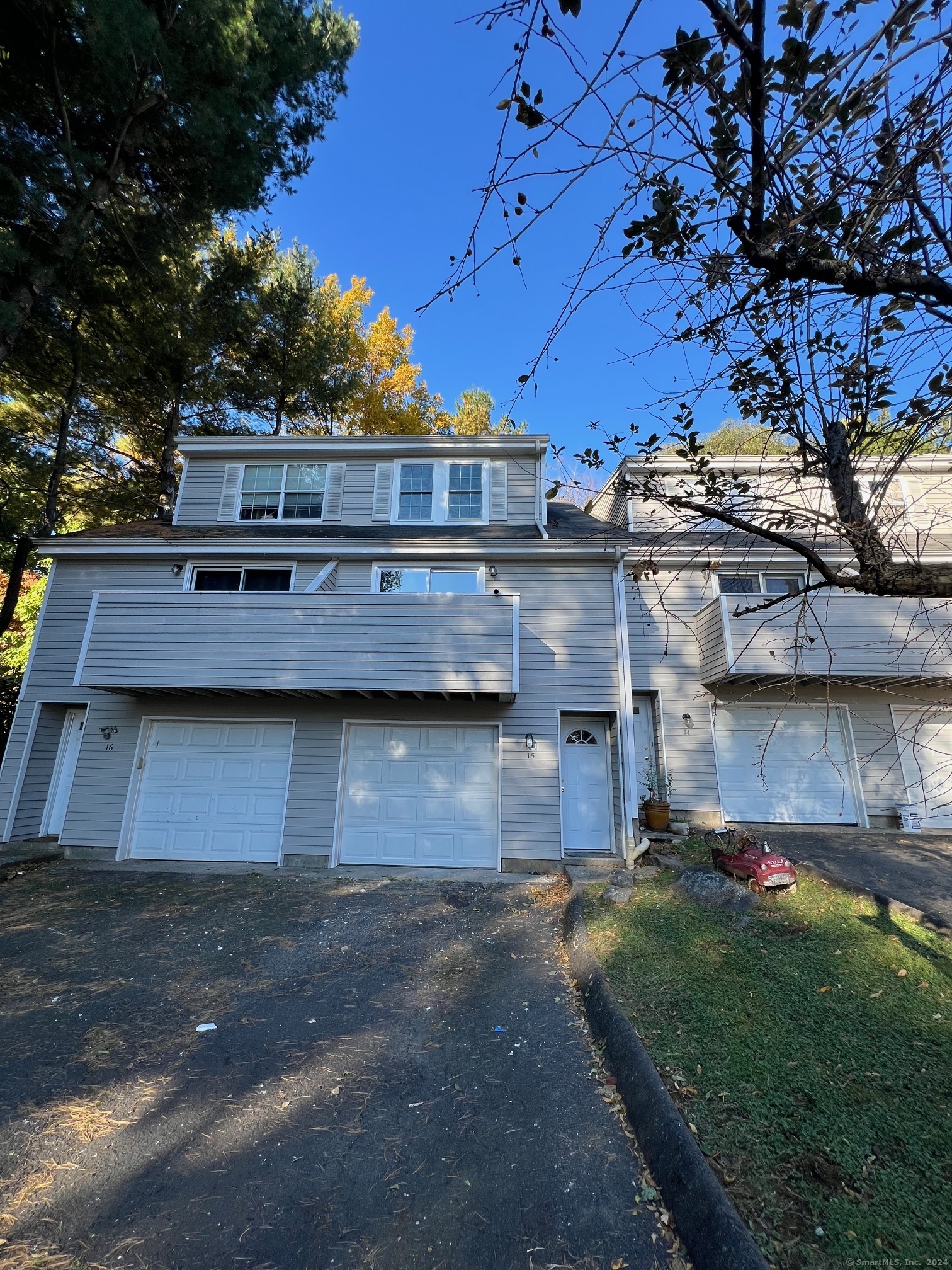 769 Sylvan Avenue APT 15