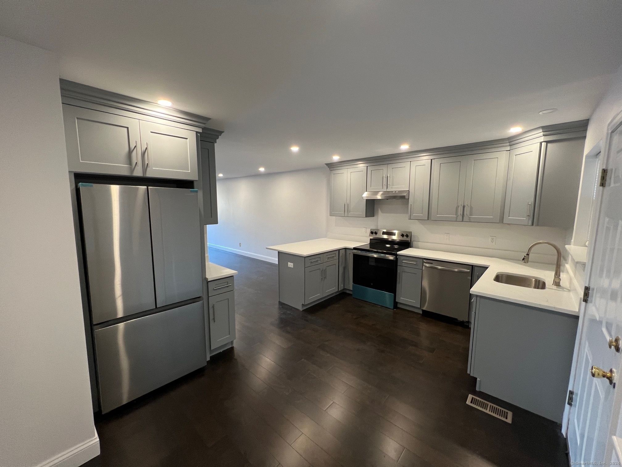 769 Sylvan Avenue APT 15