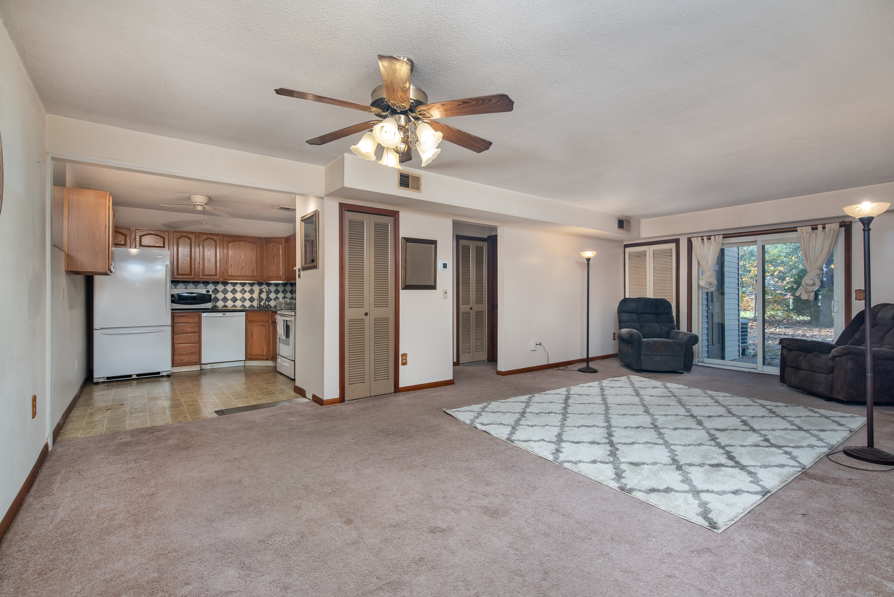 307 Twin Circle Drive 307