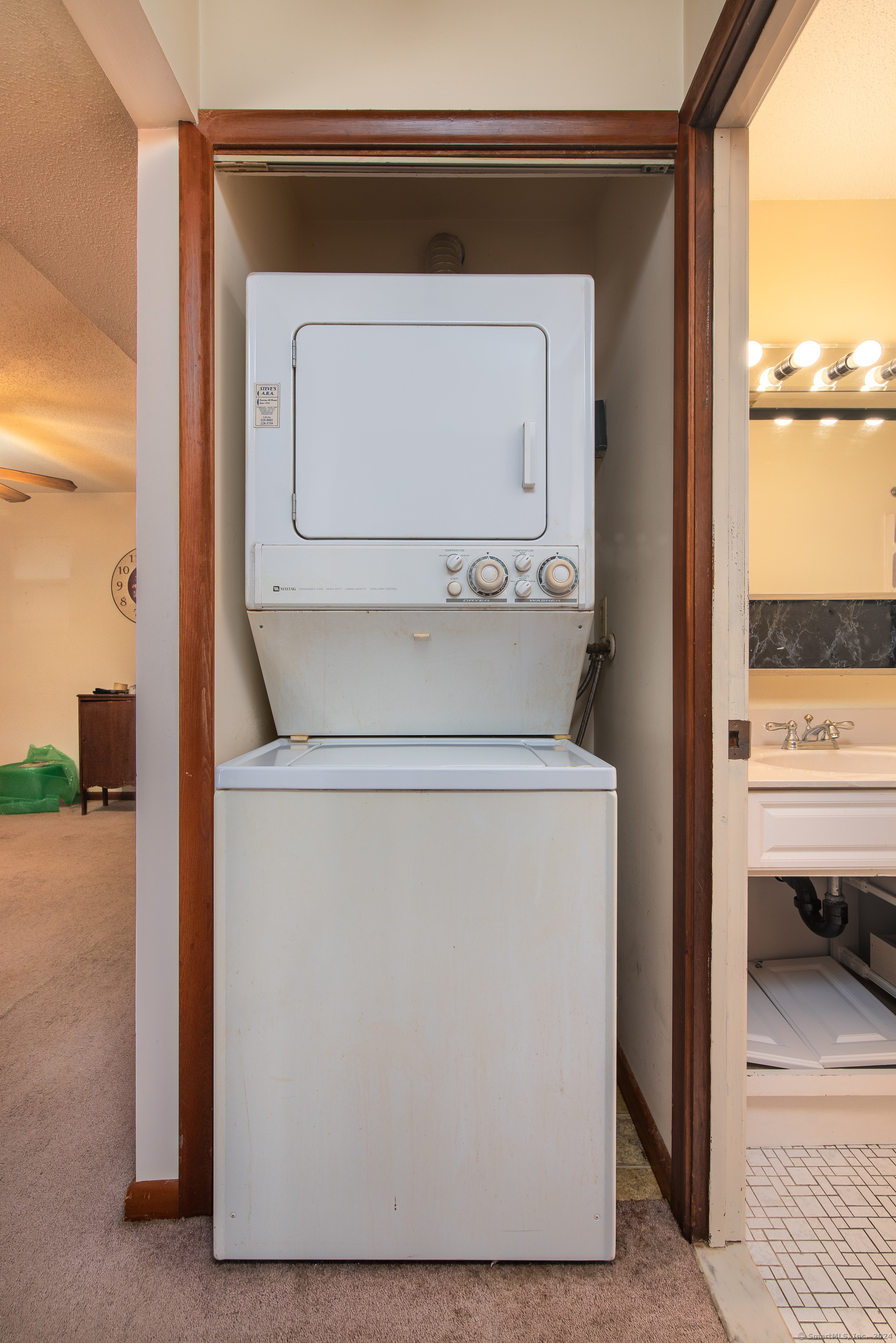 307 Twin Circle Drive 307
