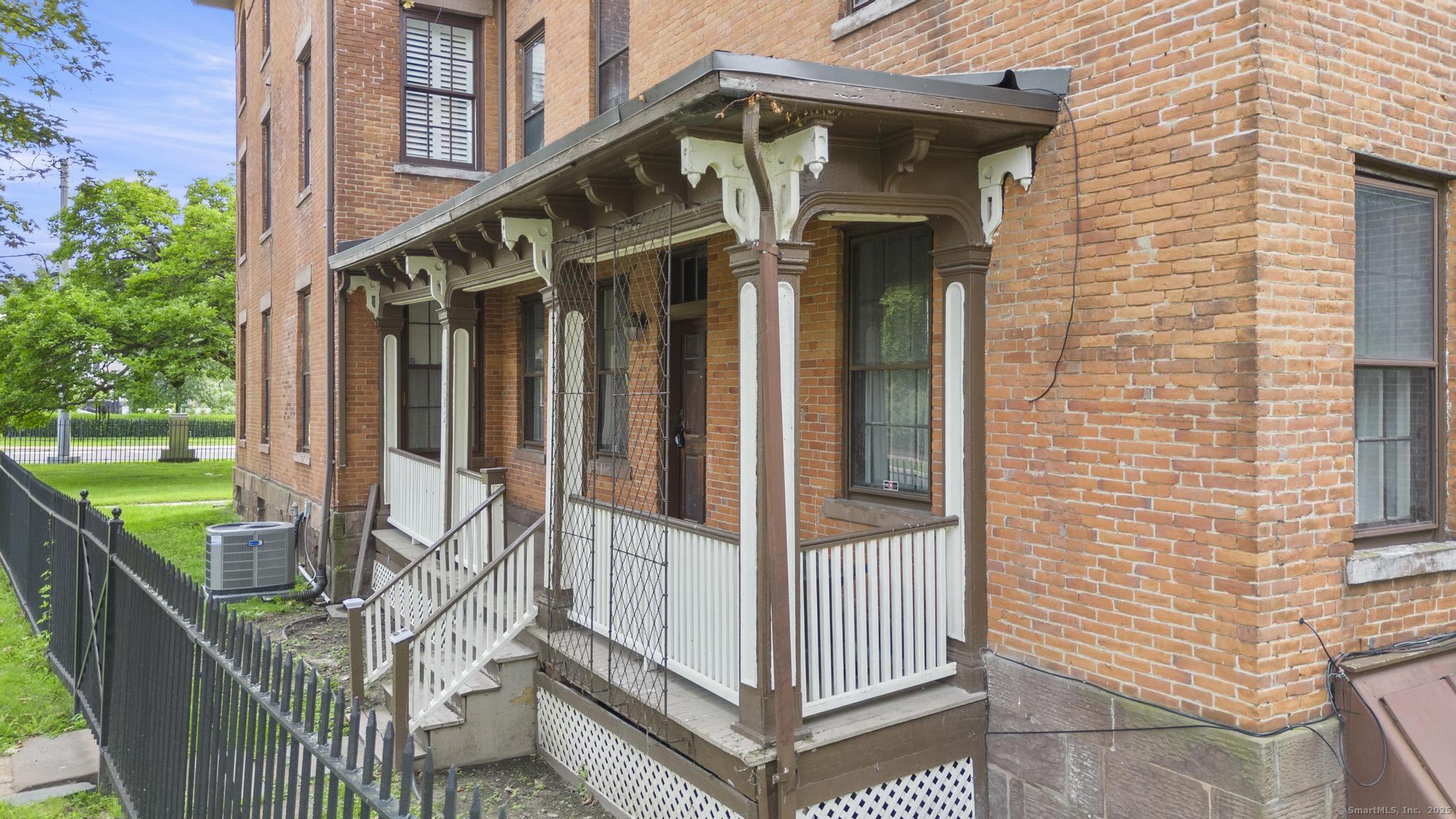 782 Asylum Avenue 782