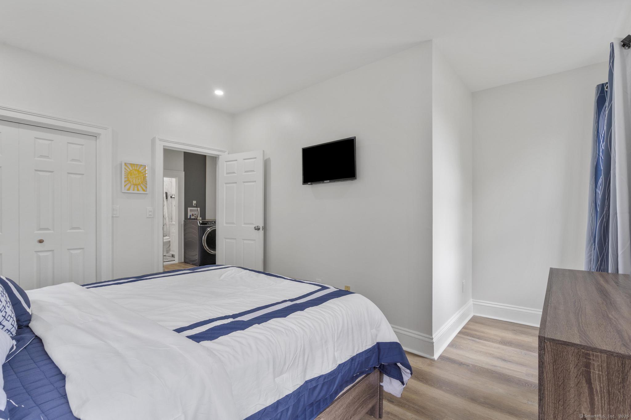782 Asylum Avenue 782
