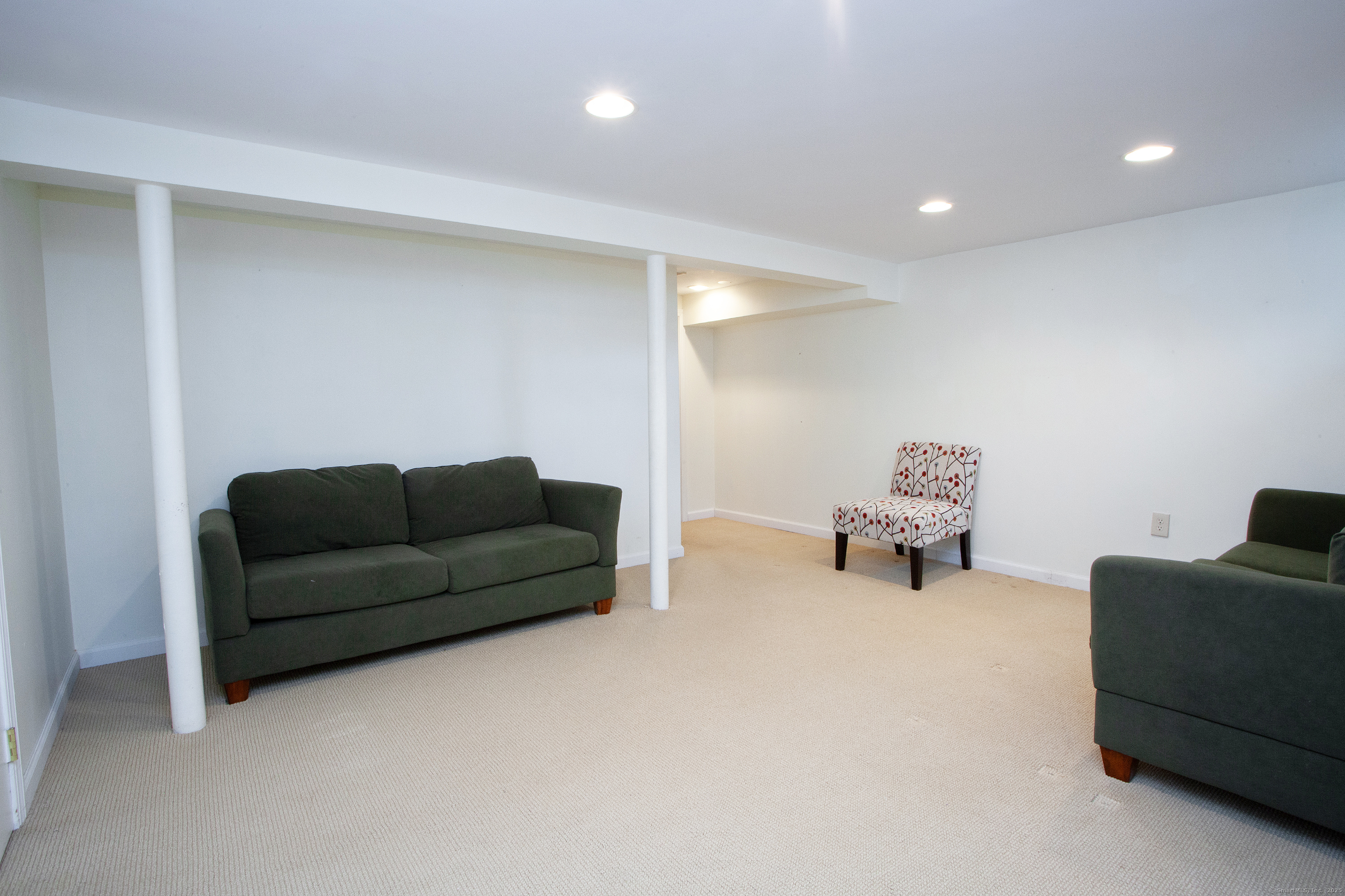 43 Tunxis Road