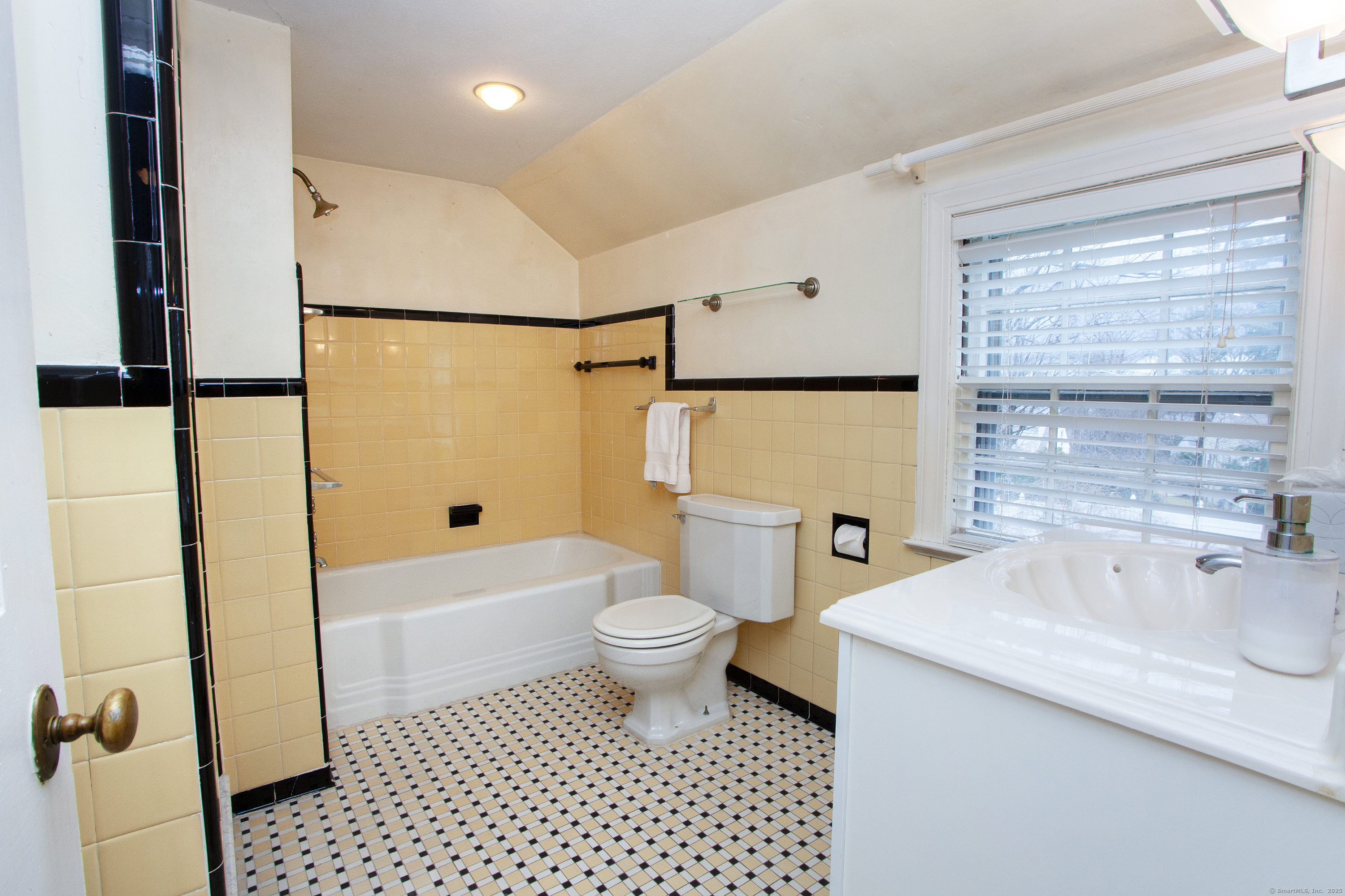 43 Tunxis Road