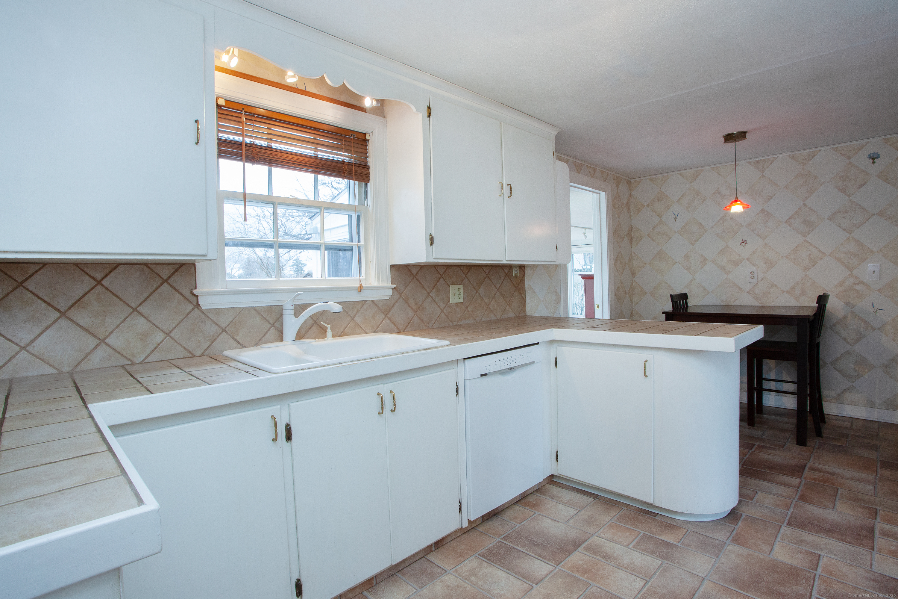 43 Tunxis Road