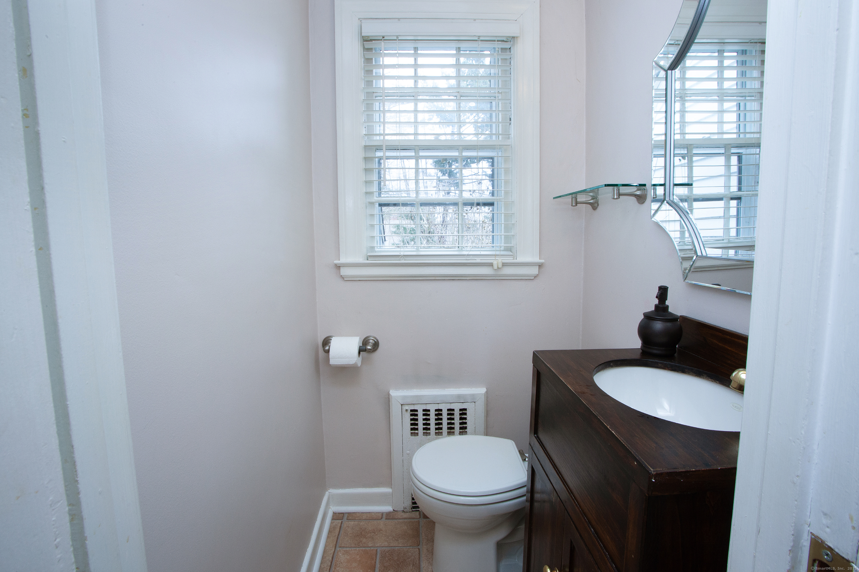 43 Tunxis Road