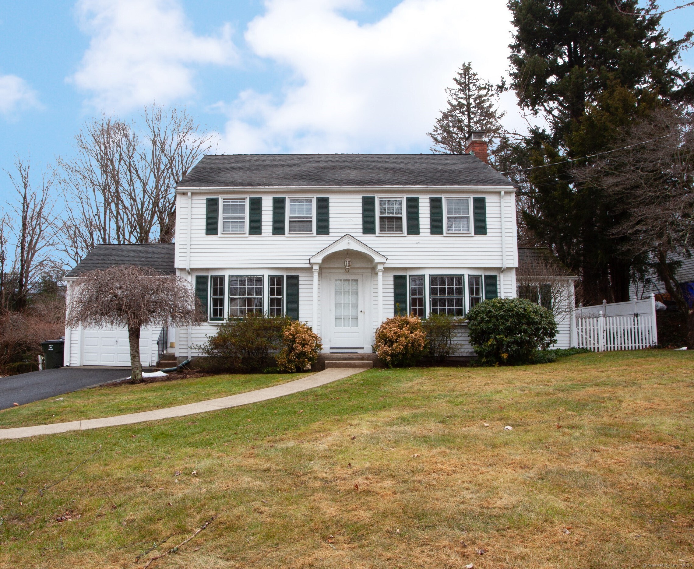 43 Tunxis Road