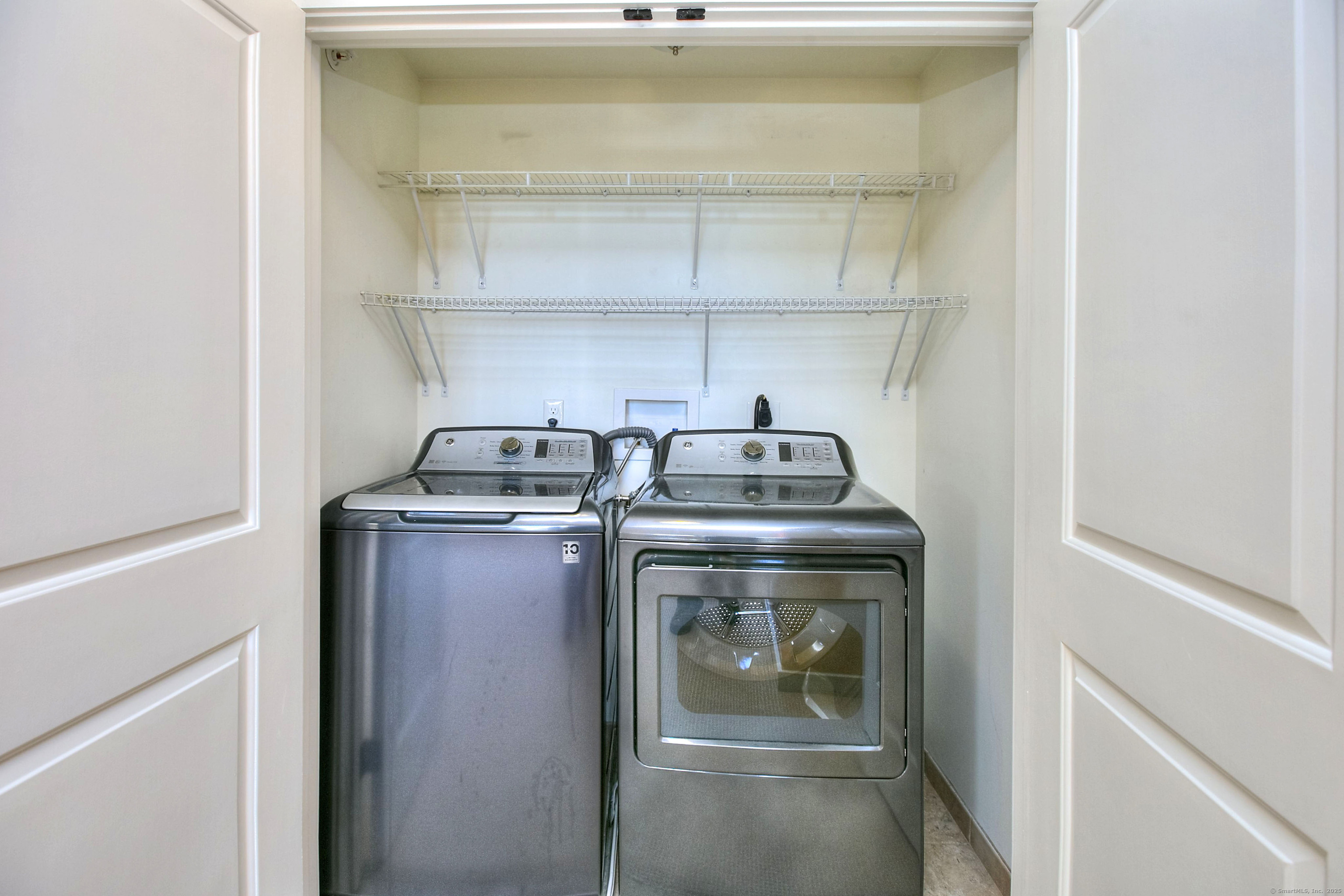 100 Richards Avenue APT 402