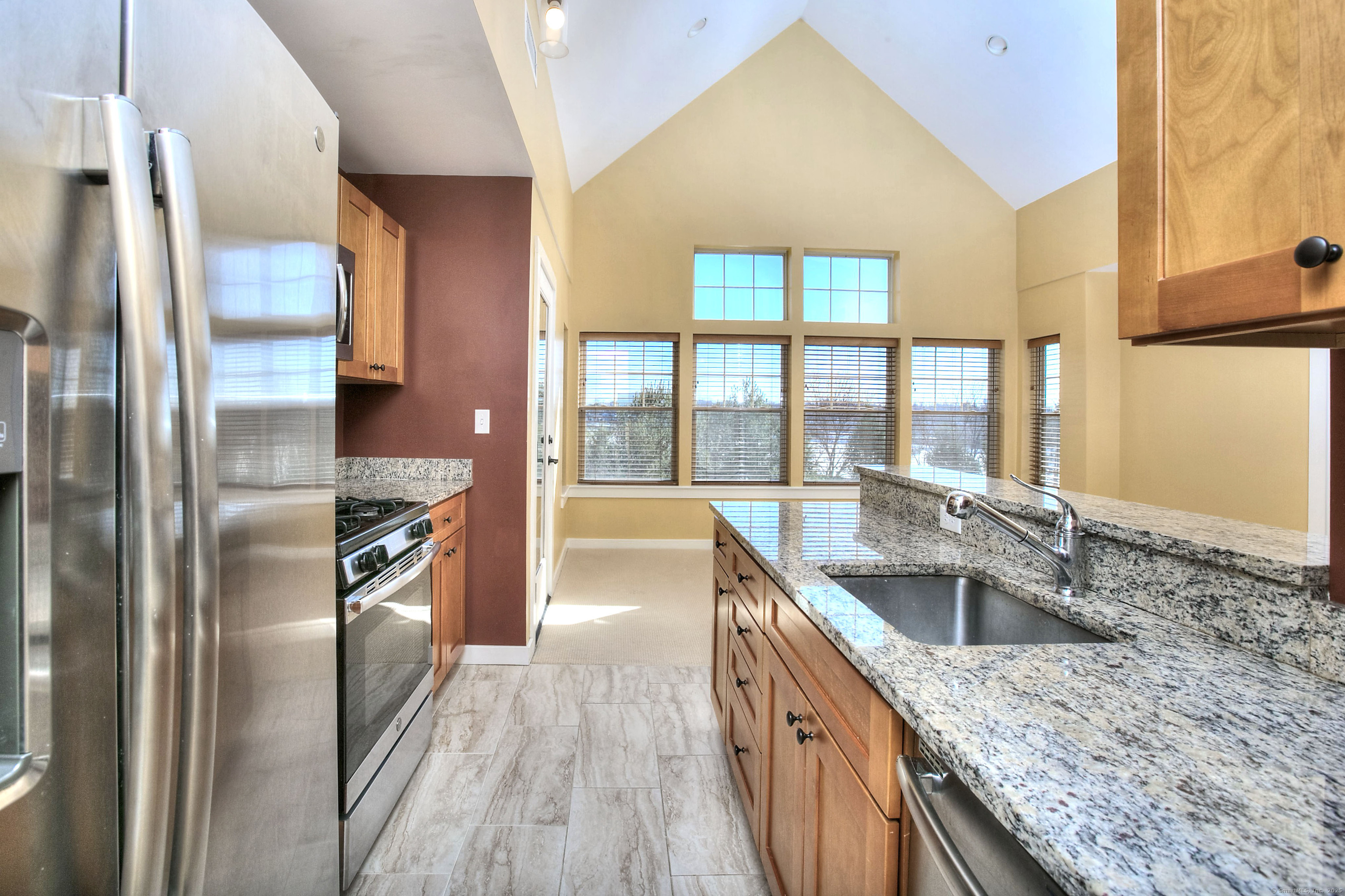 100 Richards Avenue APT 402
