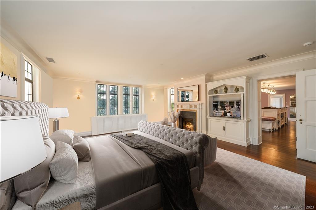 544 Oenoke Ridge