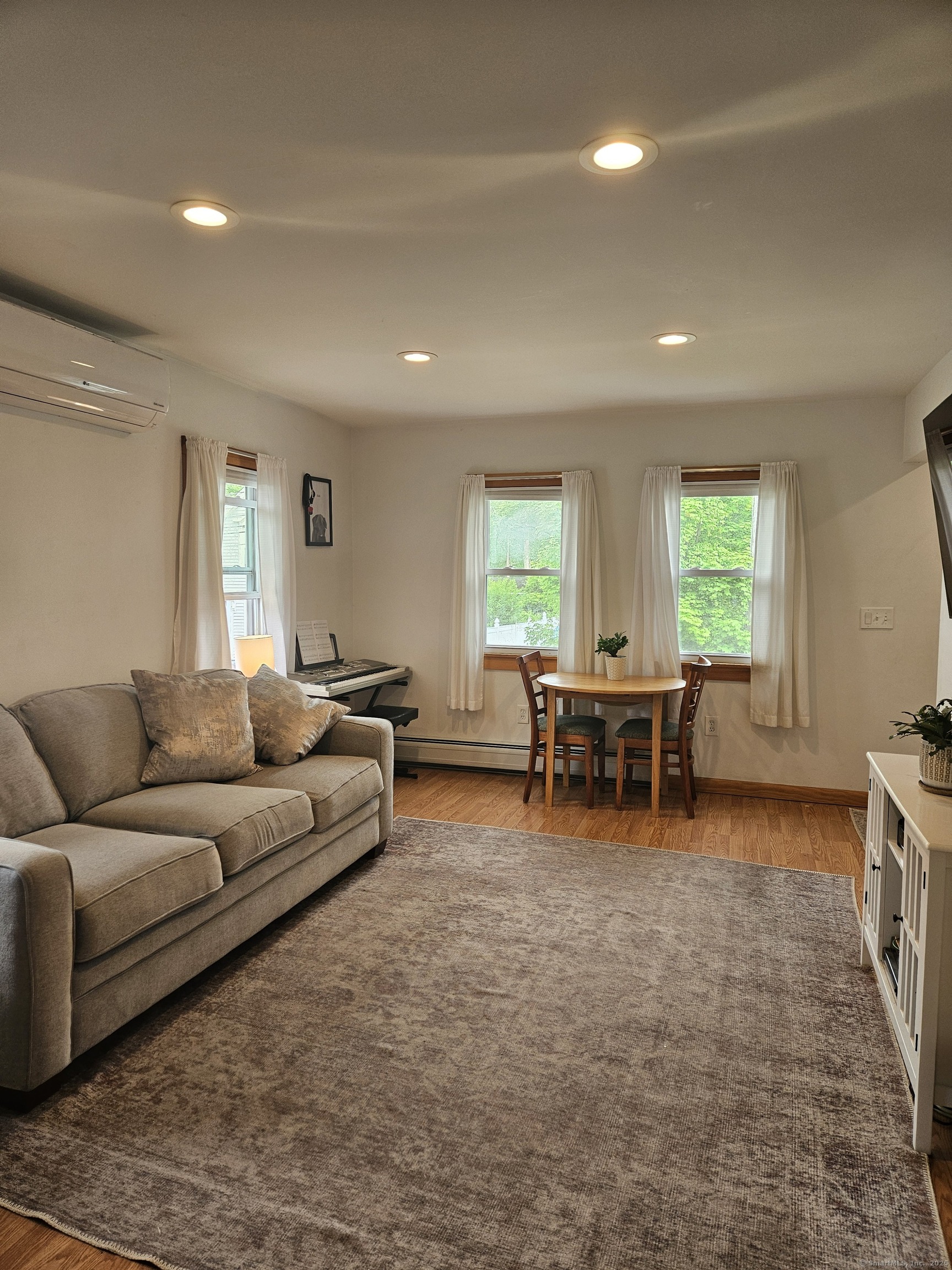 16 Walnut (Pawcatuck) Street