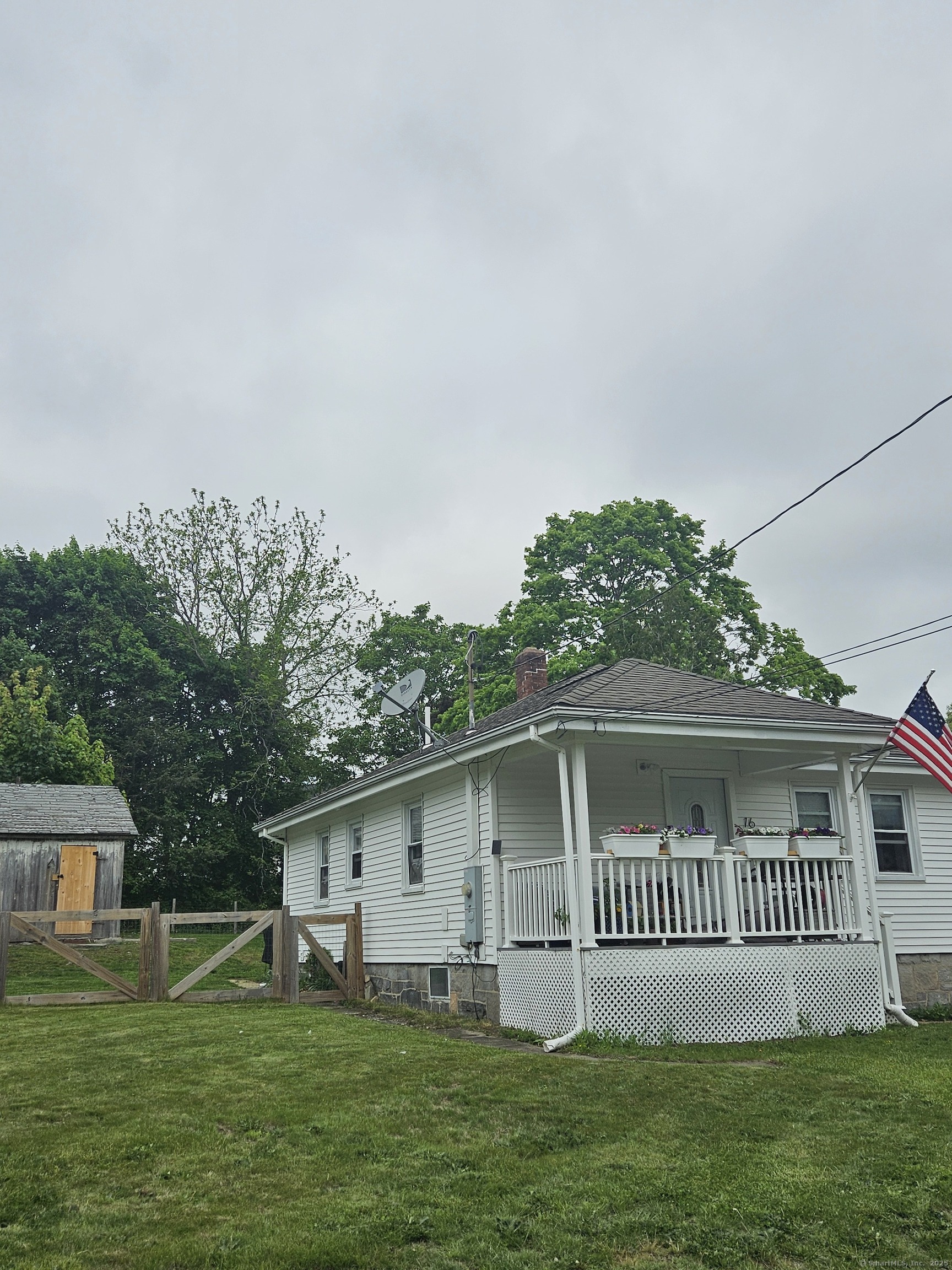 16 Walnut (Pawcatuck) Street