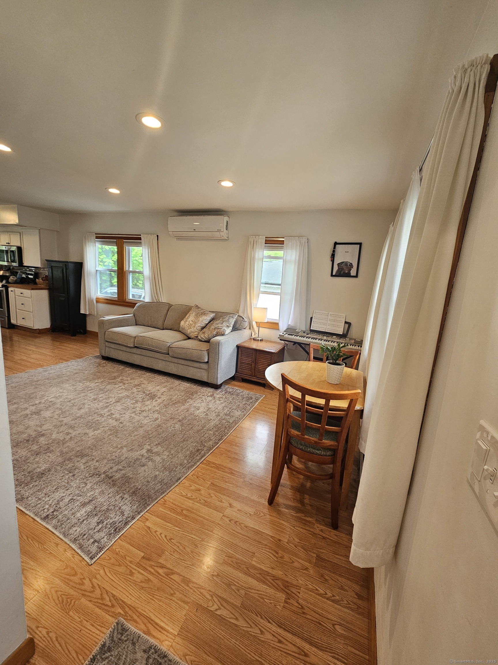 16 Walnut (Pawcatuck) Street