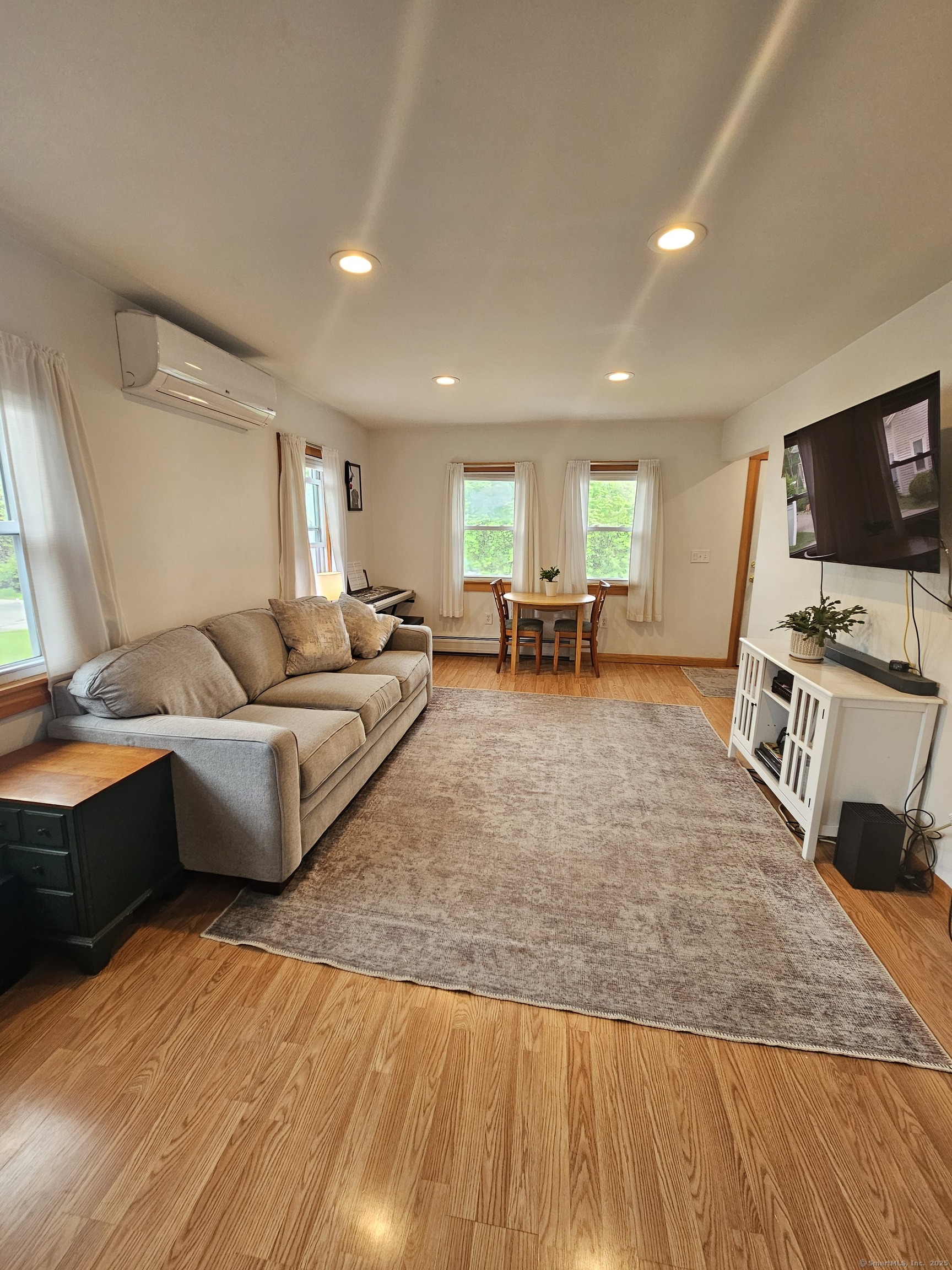 16 Walnut (Pawcatuck) Street