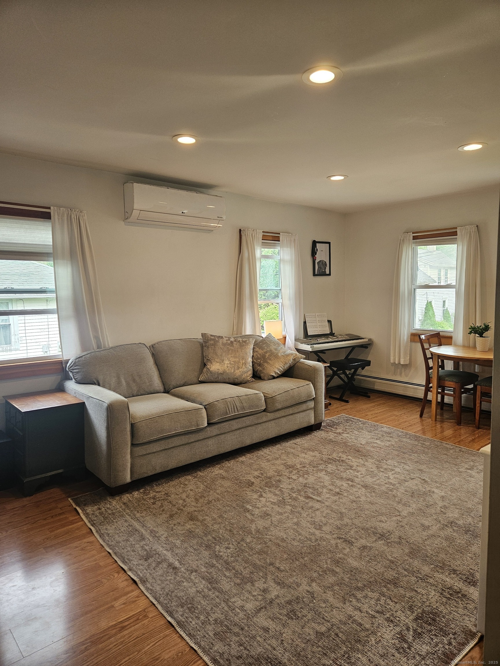 16 Walnut (Pawcatuck) Street