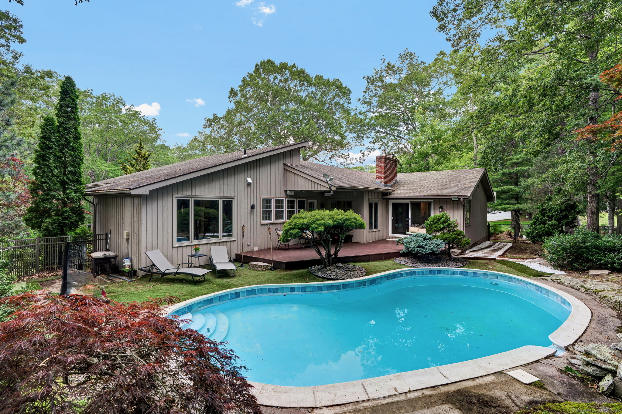 195 Mountain Road