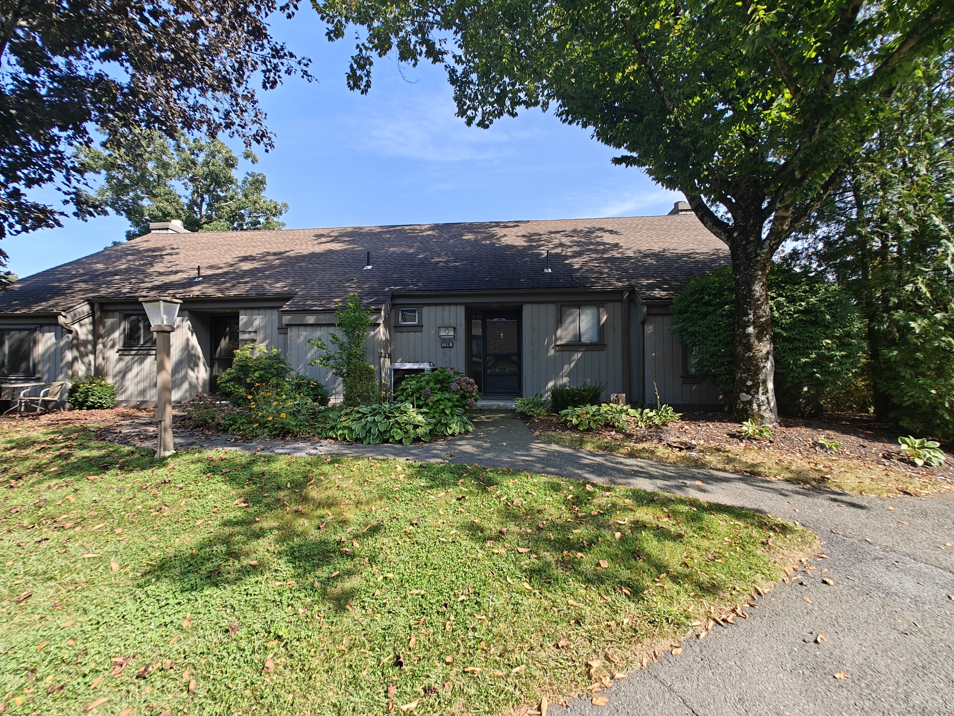 351 Heritage Village B