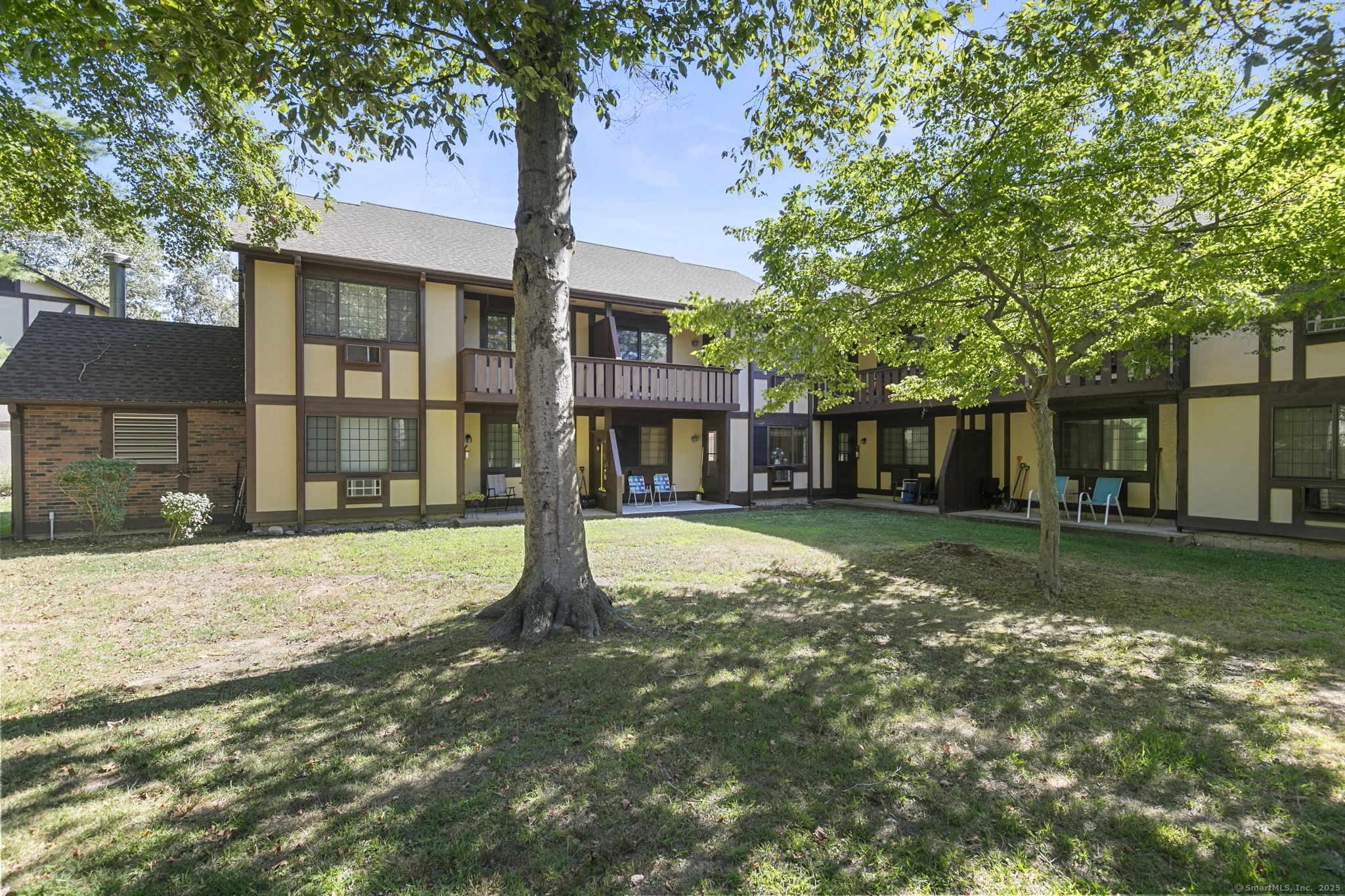 142 Foxwood Close 142