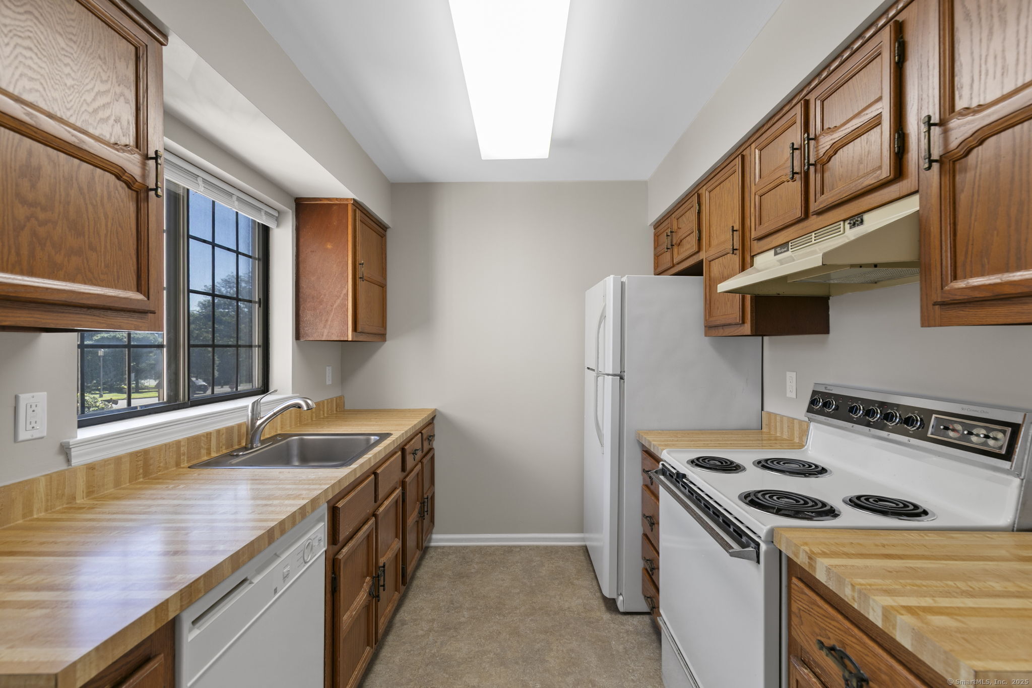 142 Foxwood Close 142