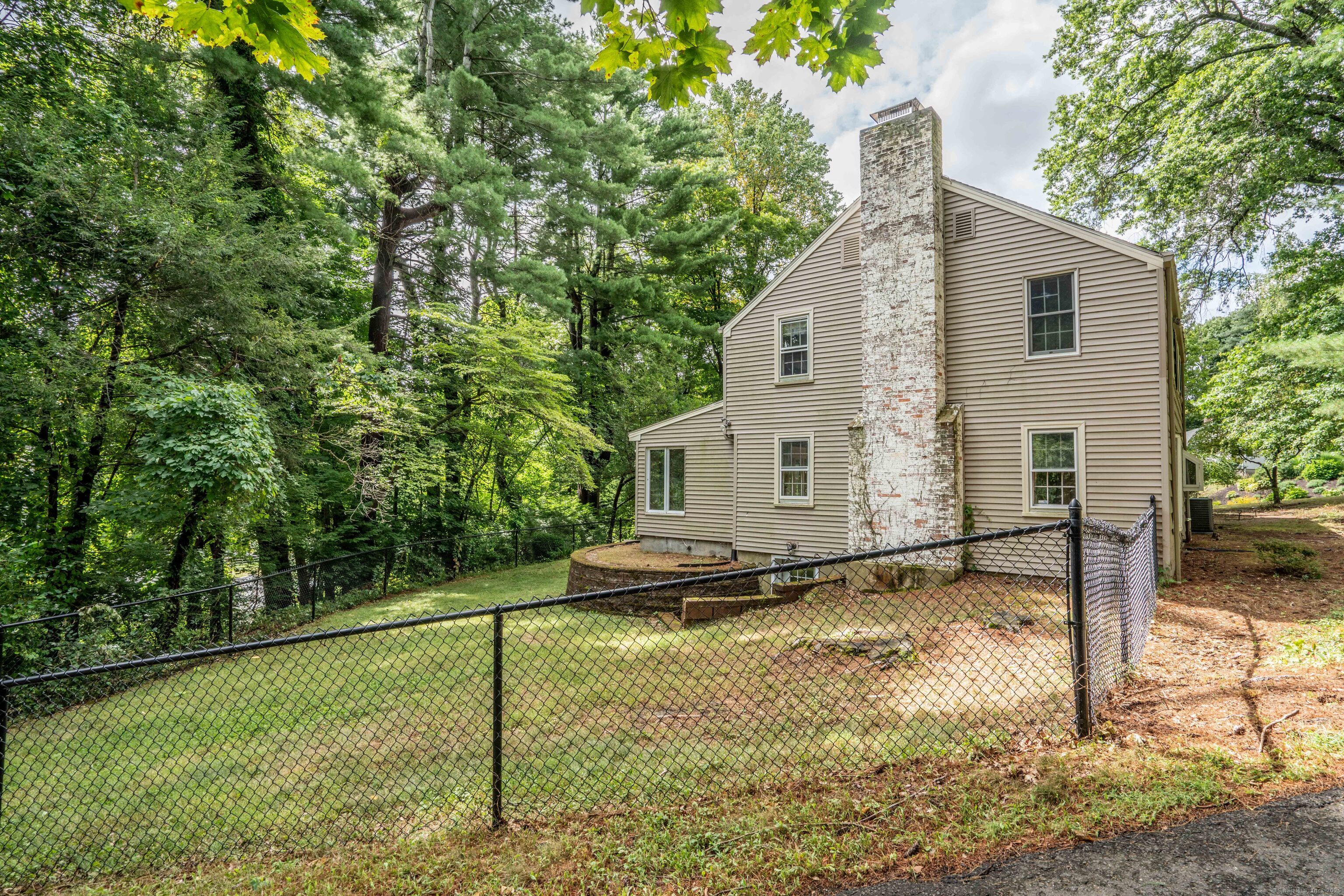 26 Hillsboro Drive