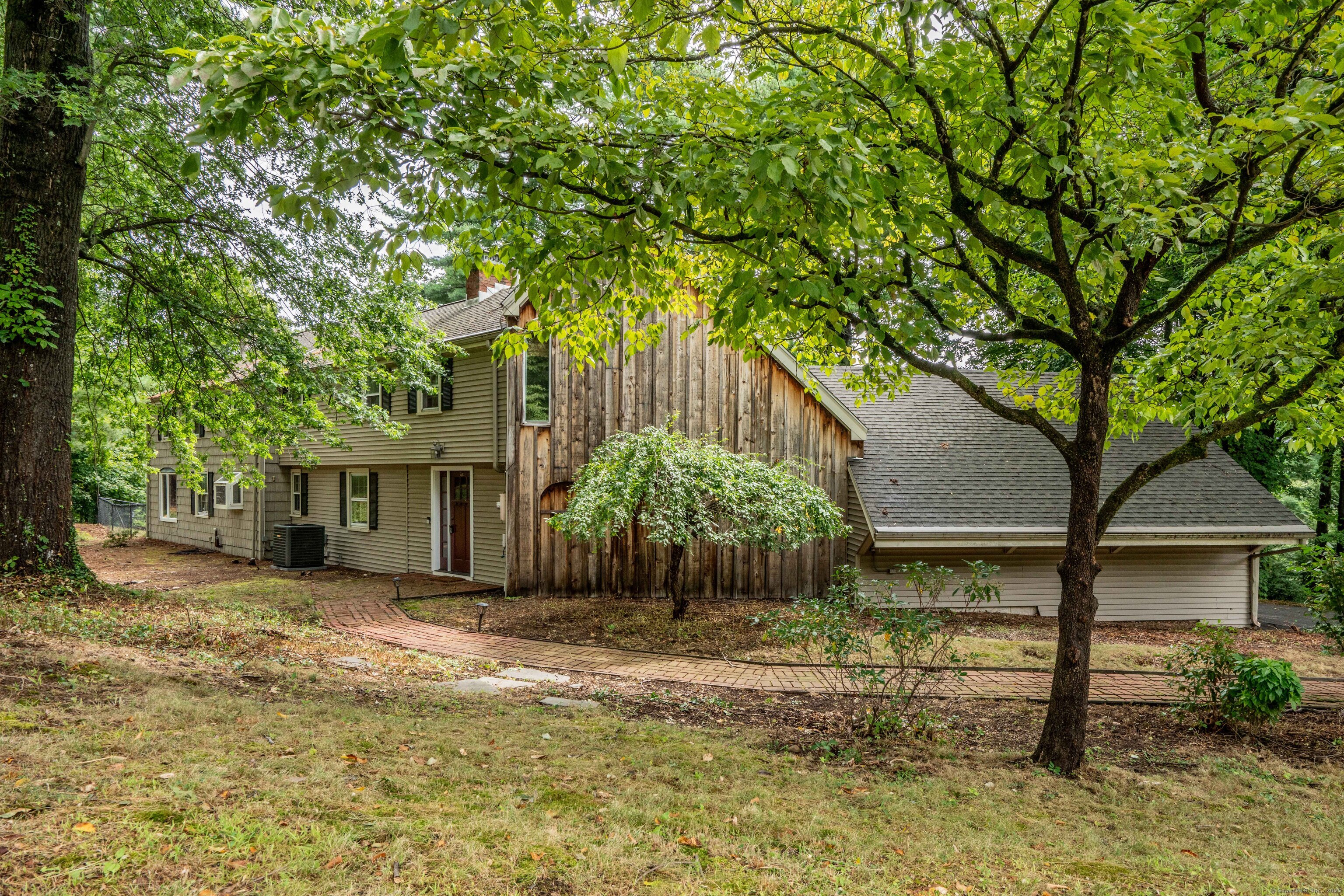 26 Hillsboro Drive