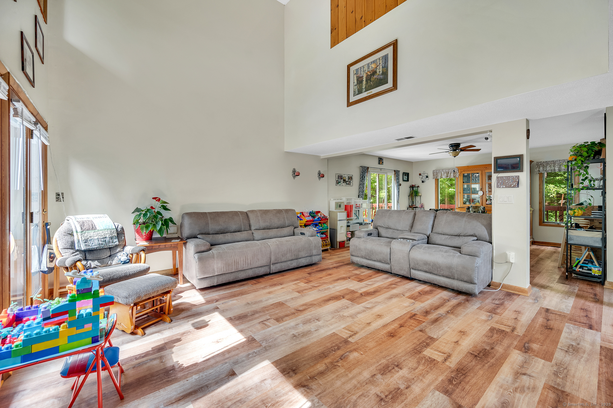123 Allen Avenue