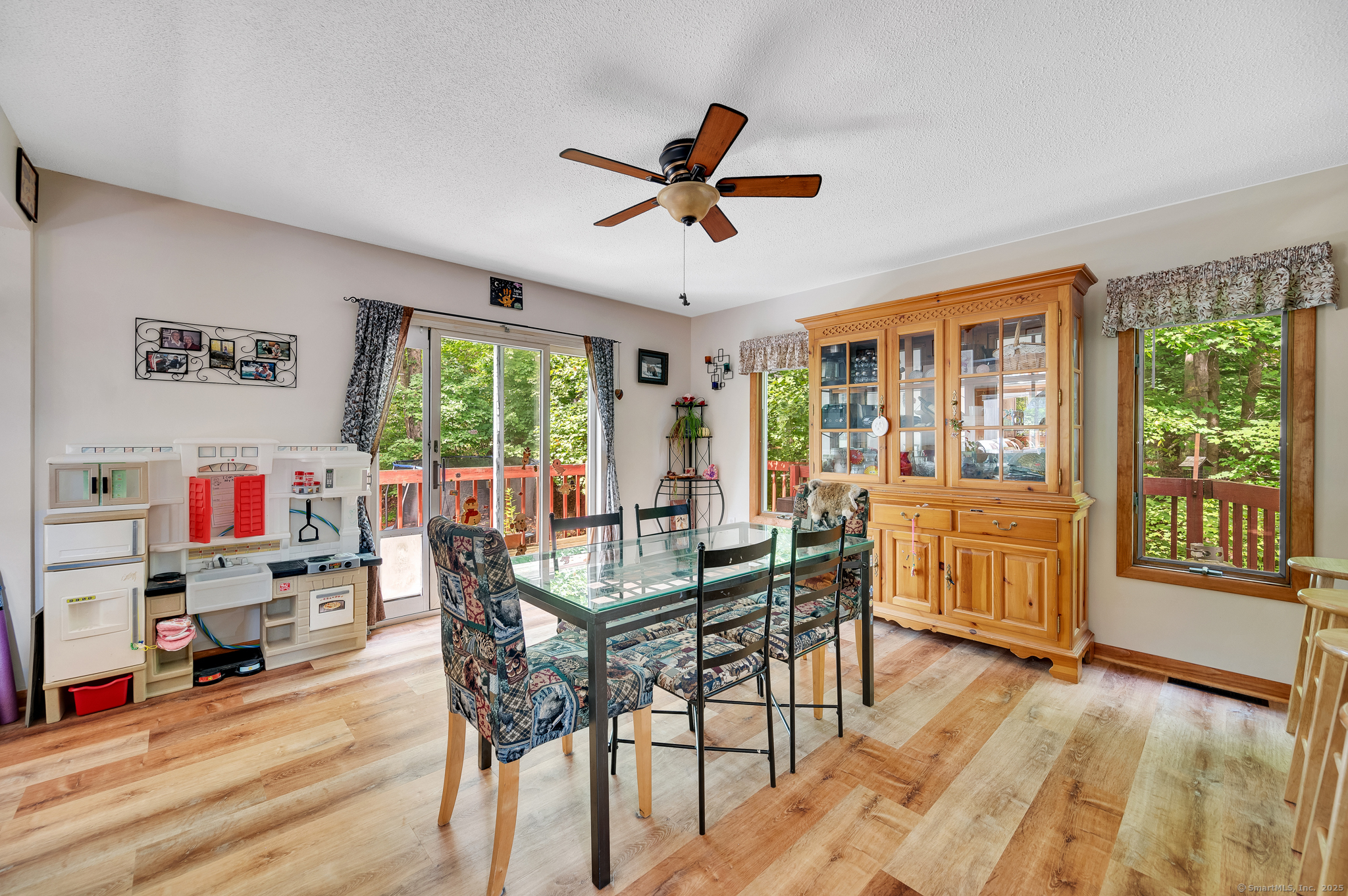 123 Allen Avenue