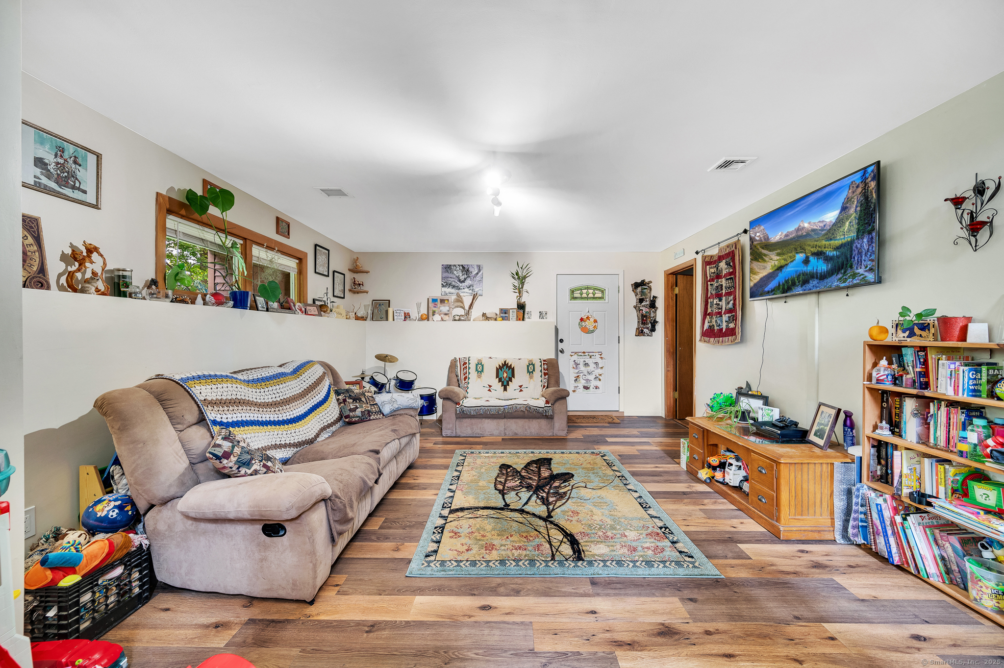 123 Allen Avenue