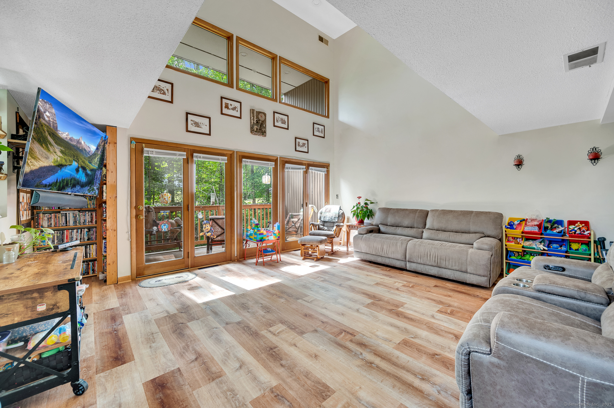 123 Allen Avenue