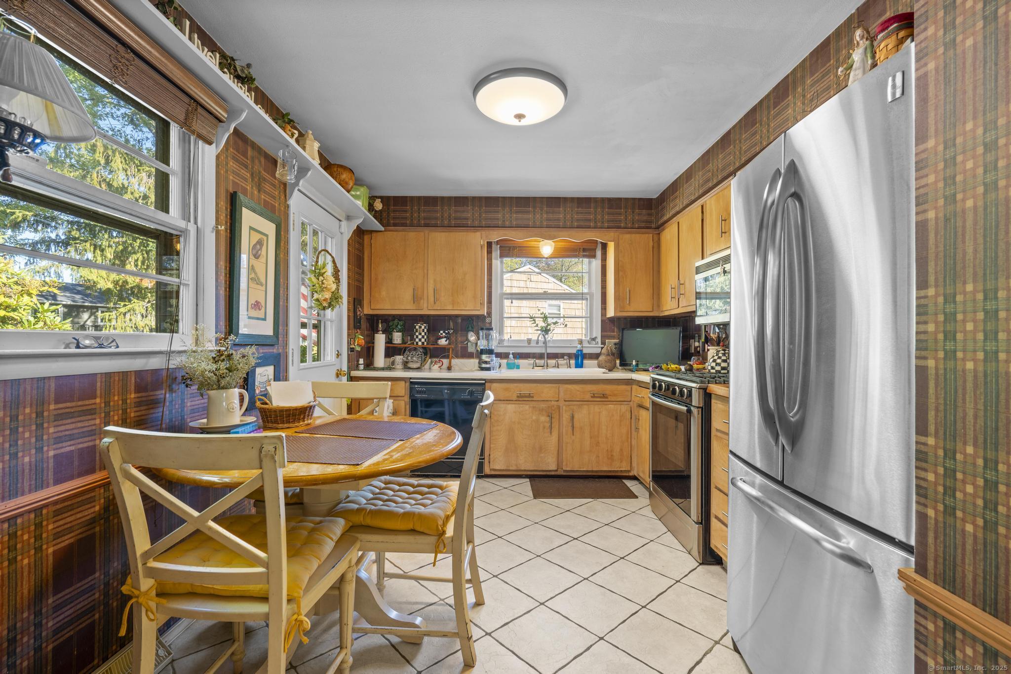 23 Meadowbrook Road